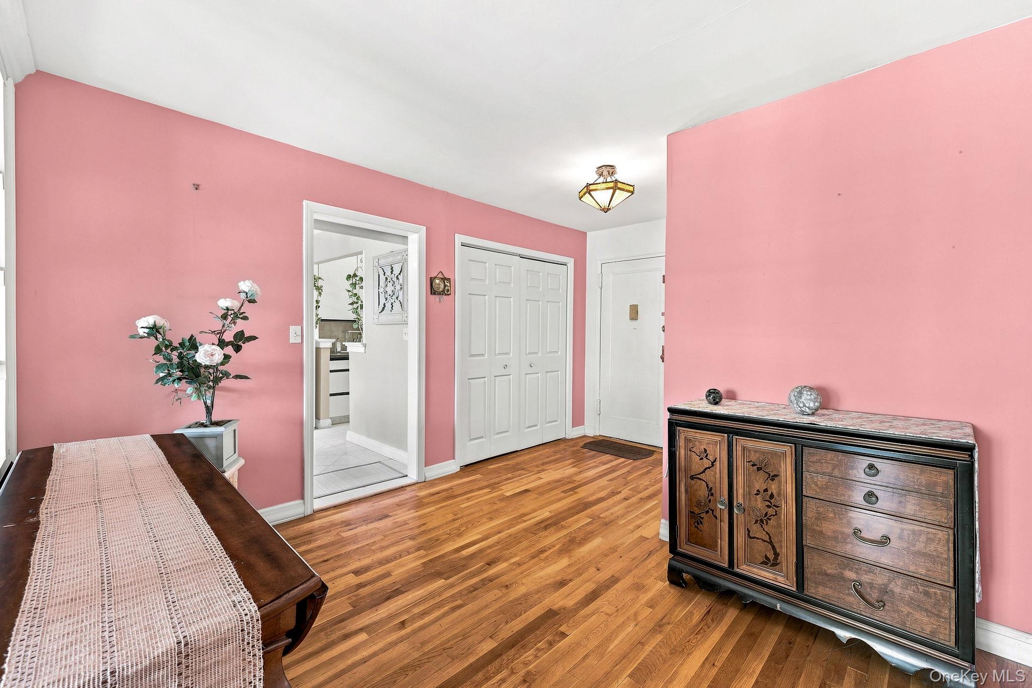 10 Franklin Avenue 2a Property Photo 6