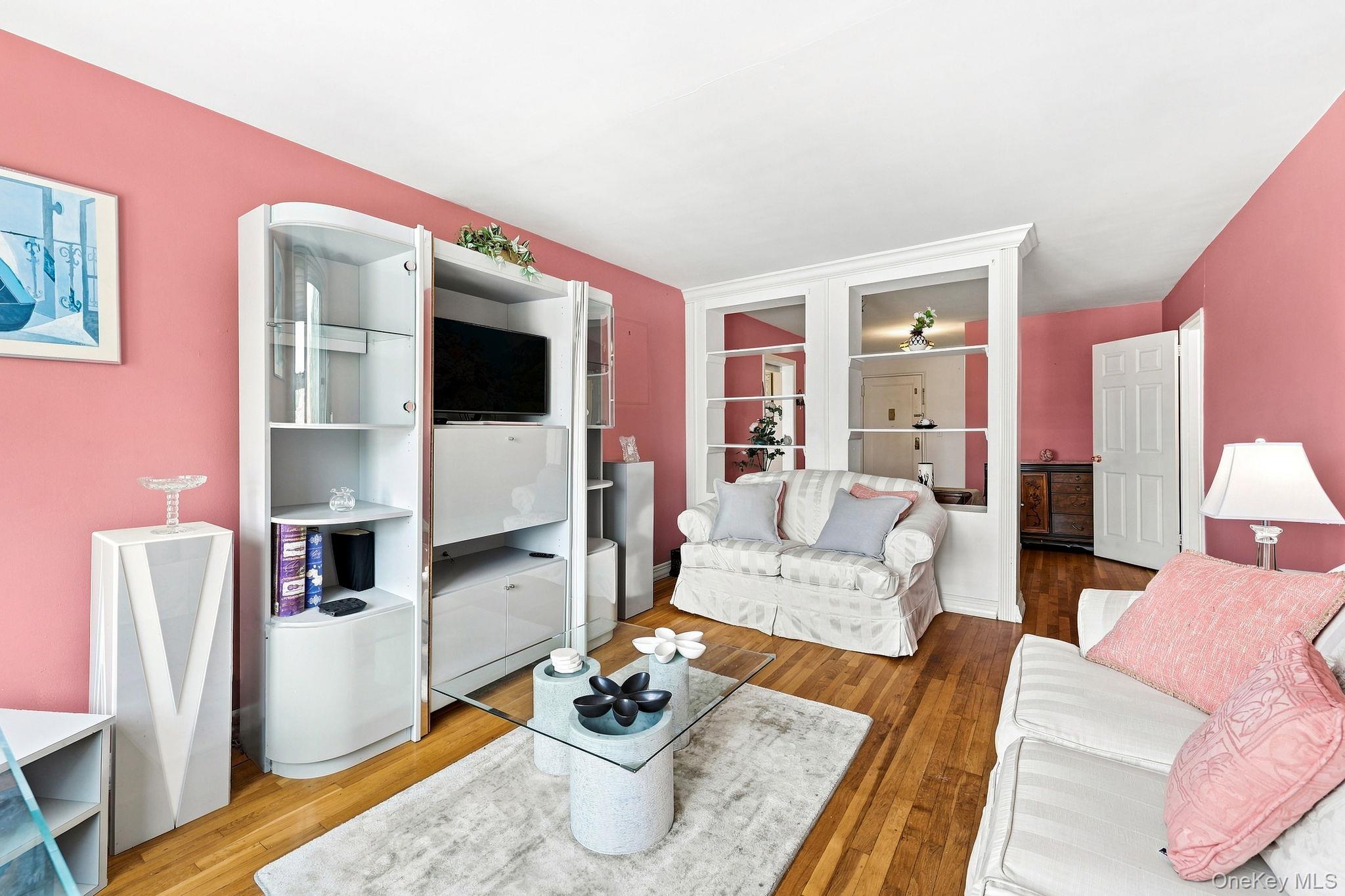 10 Franklin Avenue 2a Property Photo 9