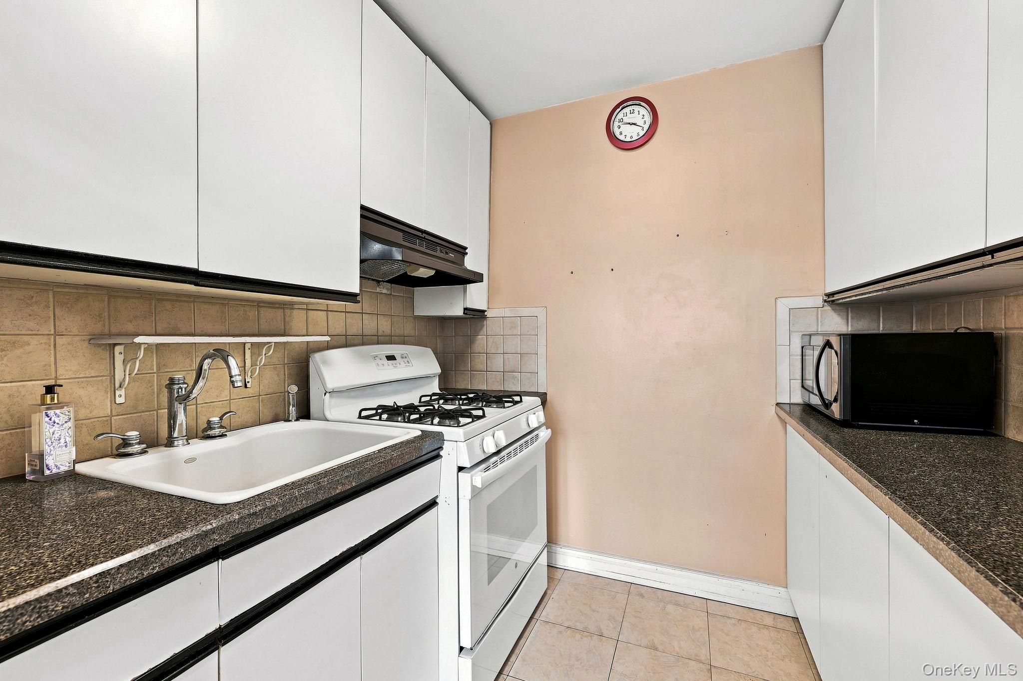 10 Franklin Avenue 2a Property Photo 13