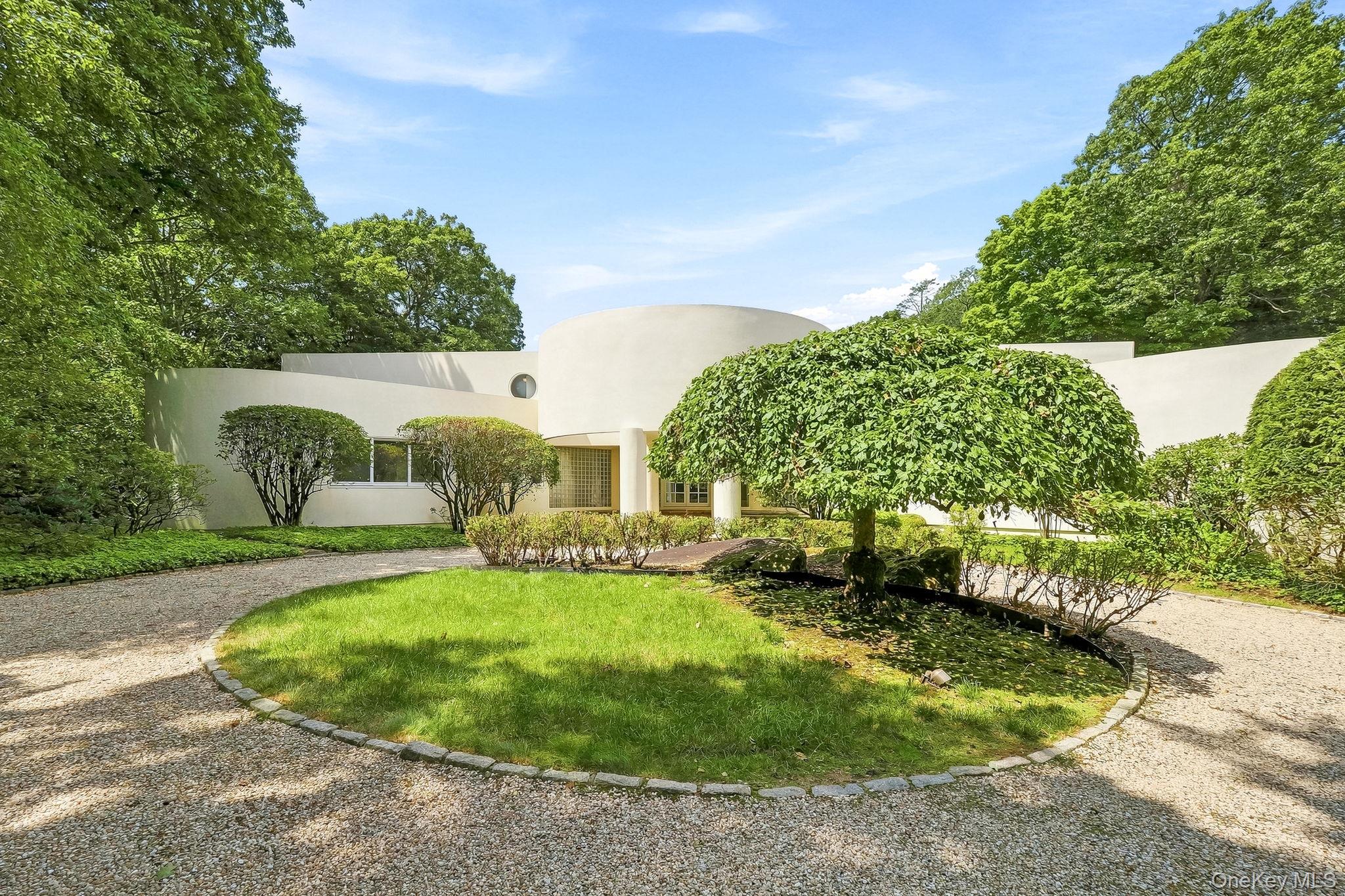 20 Bessel Lane Property Photo 1