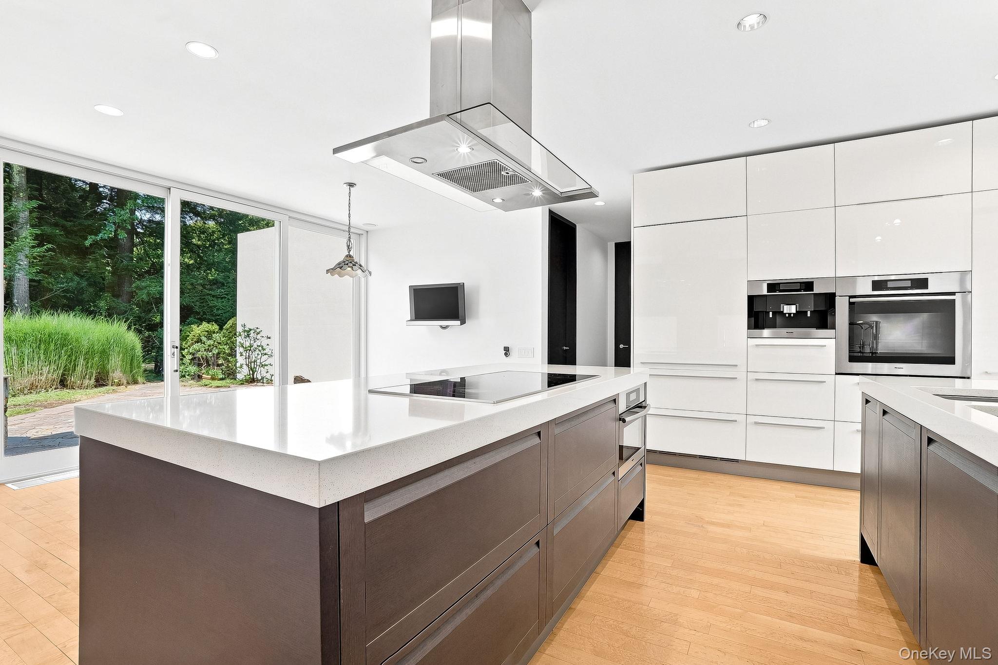 20 Bessel Lane Property Photo 13