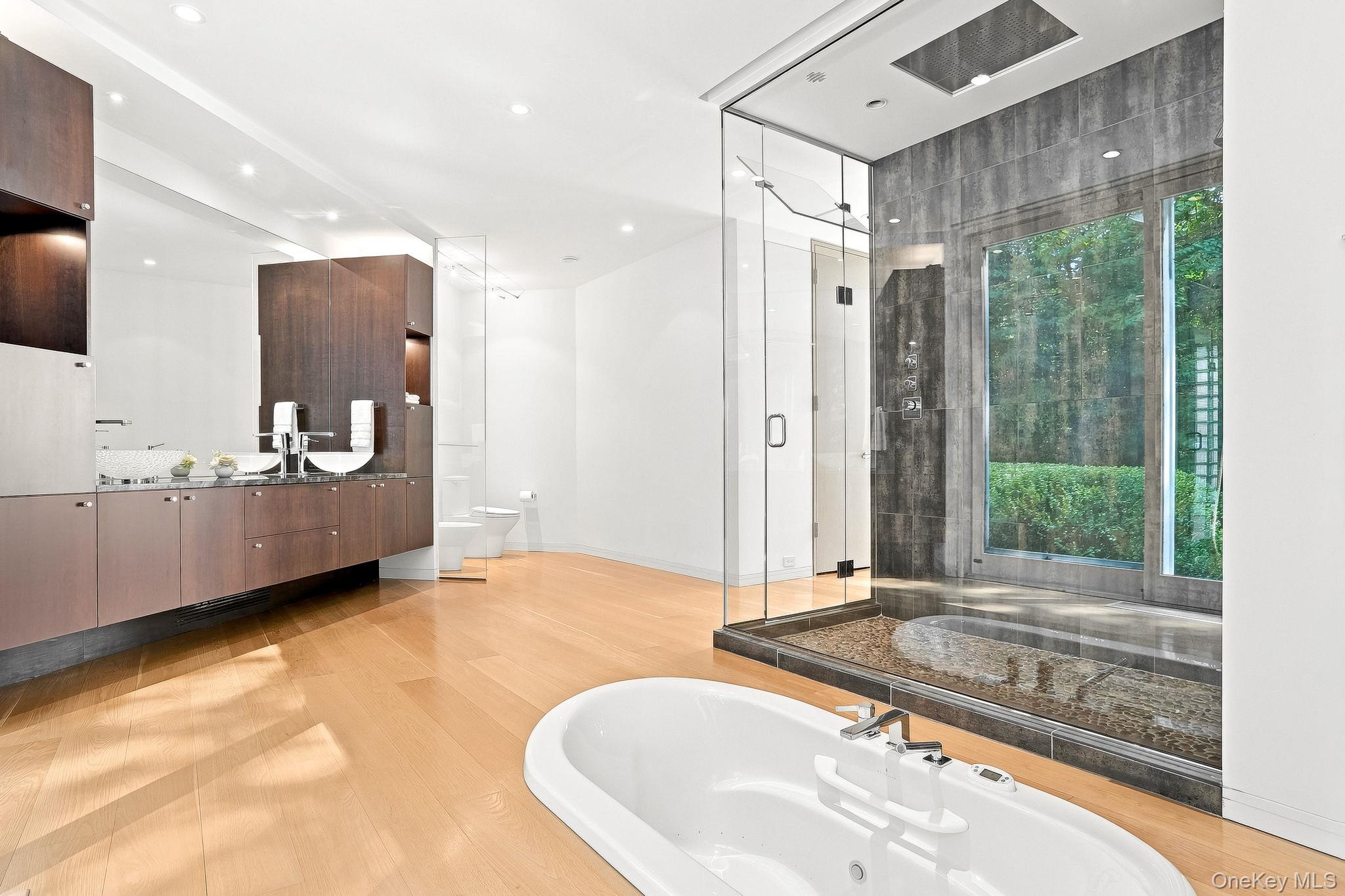 20 Bessel Lane Property Photo 21
