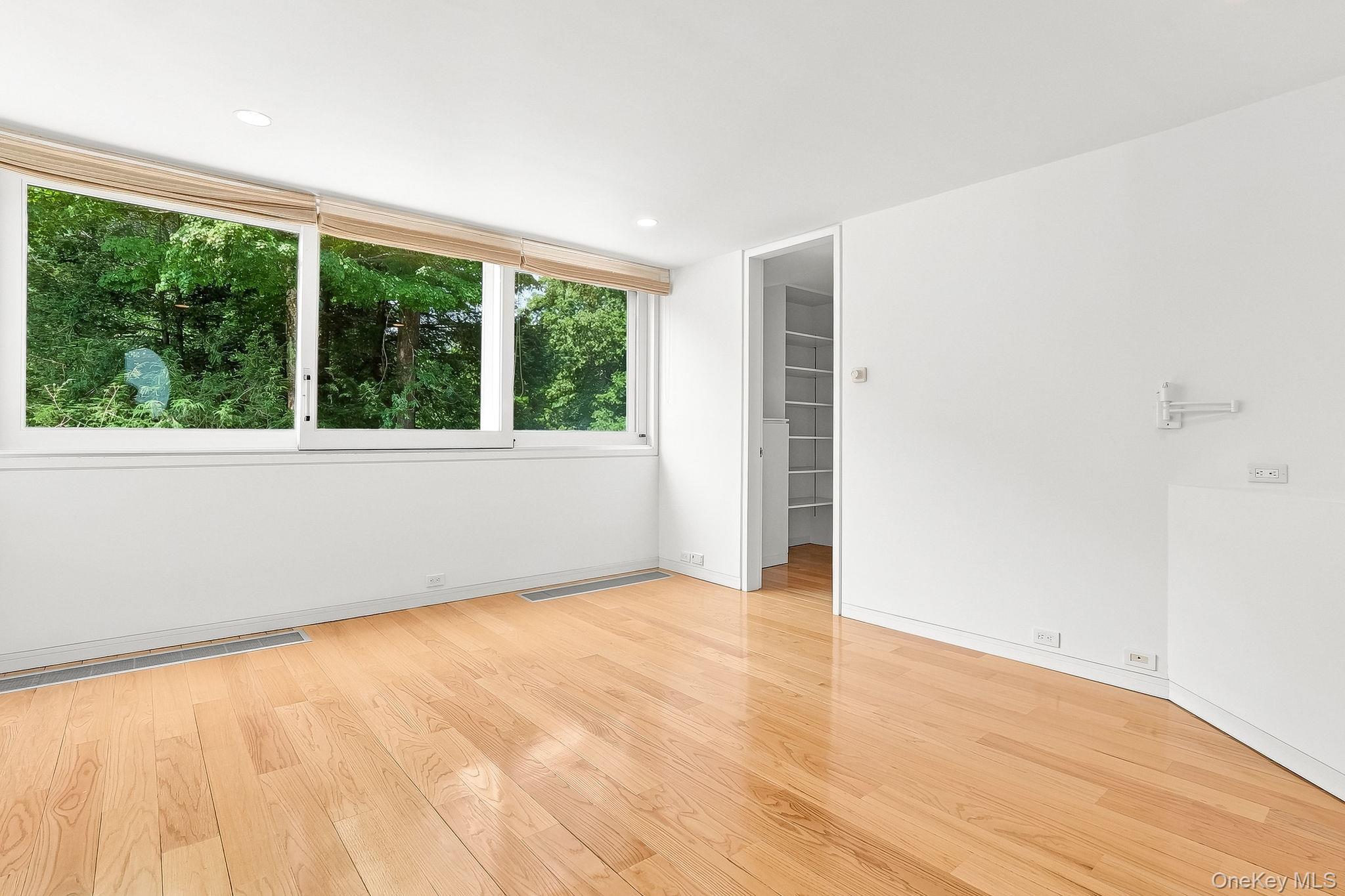 20 Bessel Lane Property Photo 26