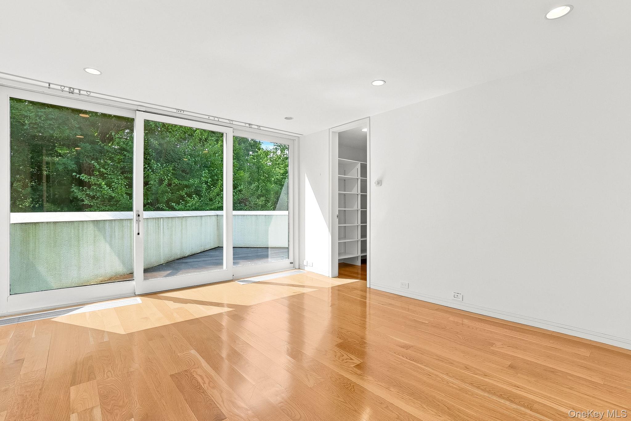 20 Bessel Lane Property Photo 28