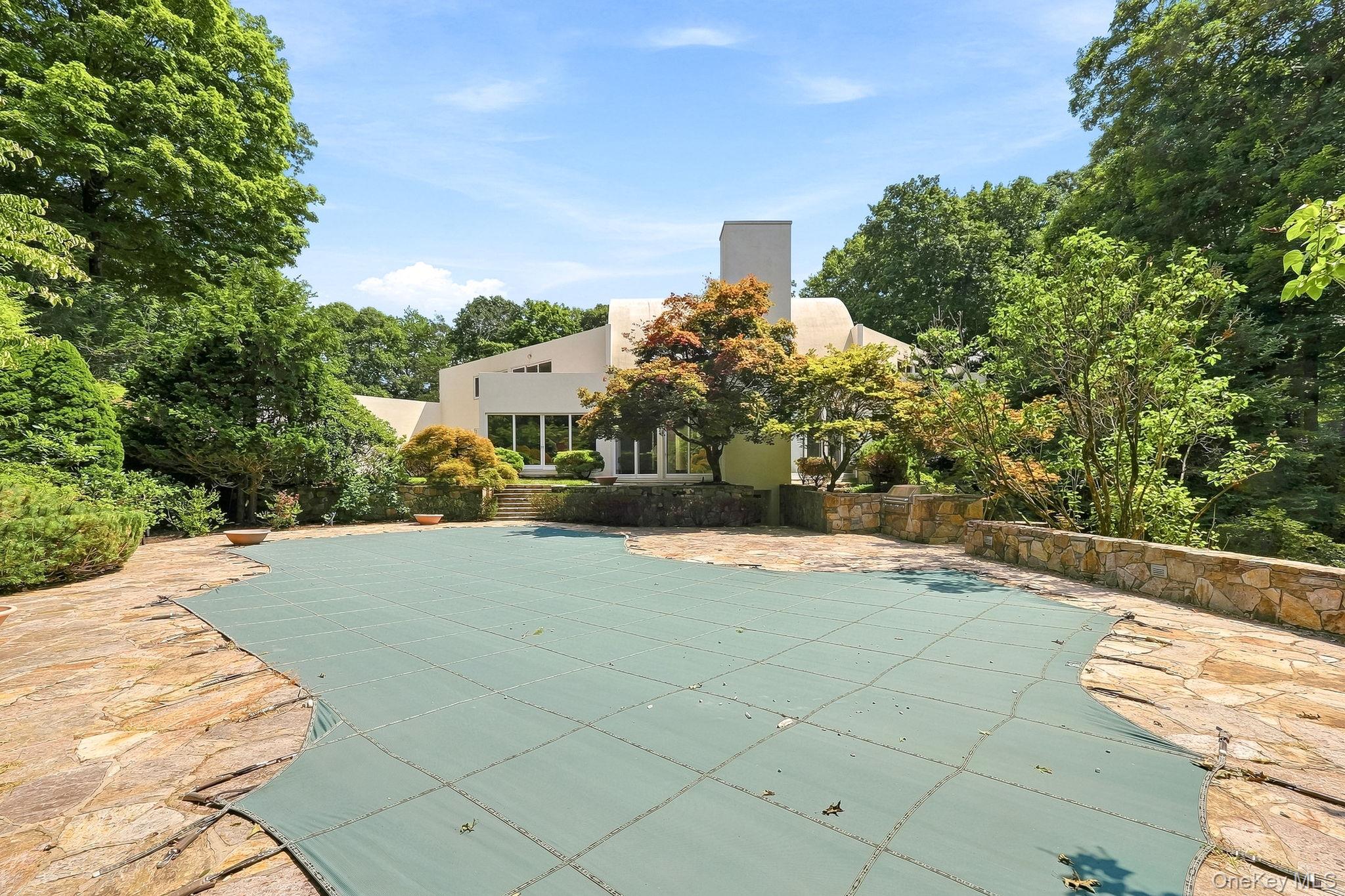 20 Bessel Lane Property Photo 38