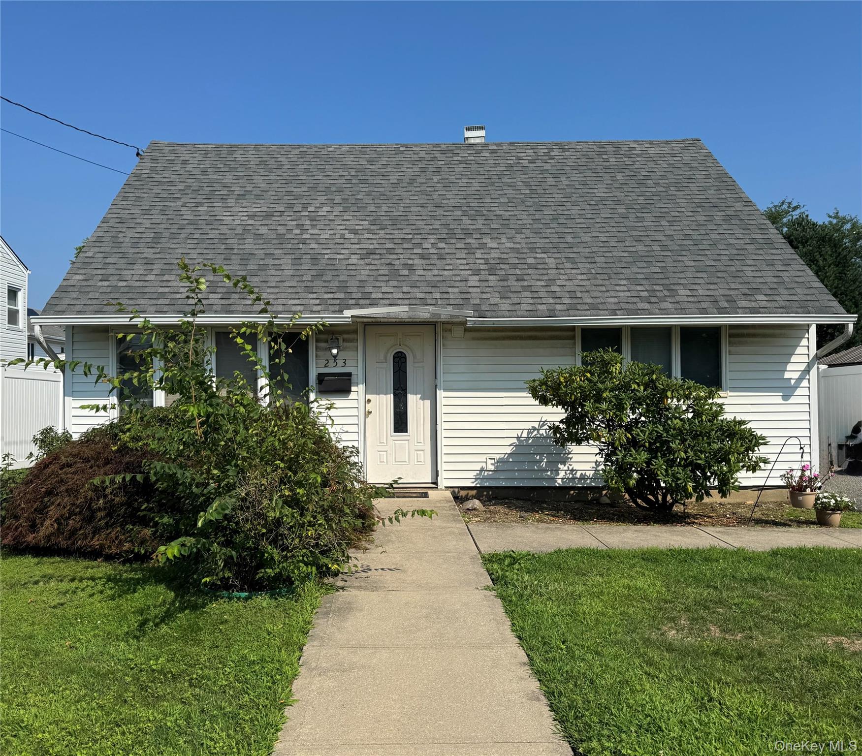 253 Forest Avenue Property Photo 1