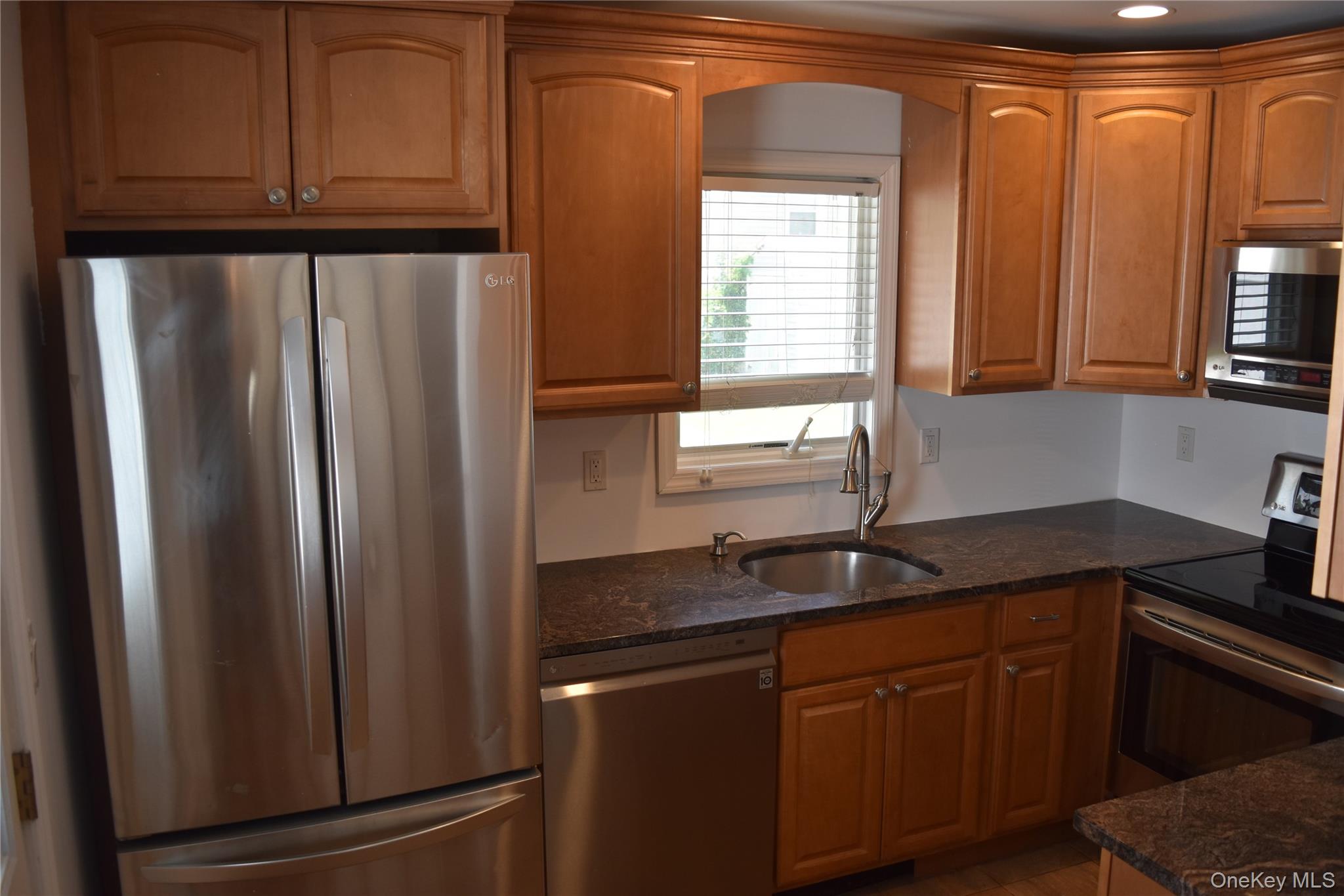 253 Forest Avenue Property Photo 8