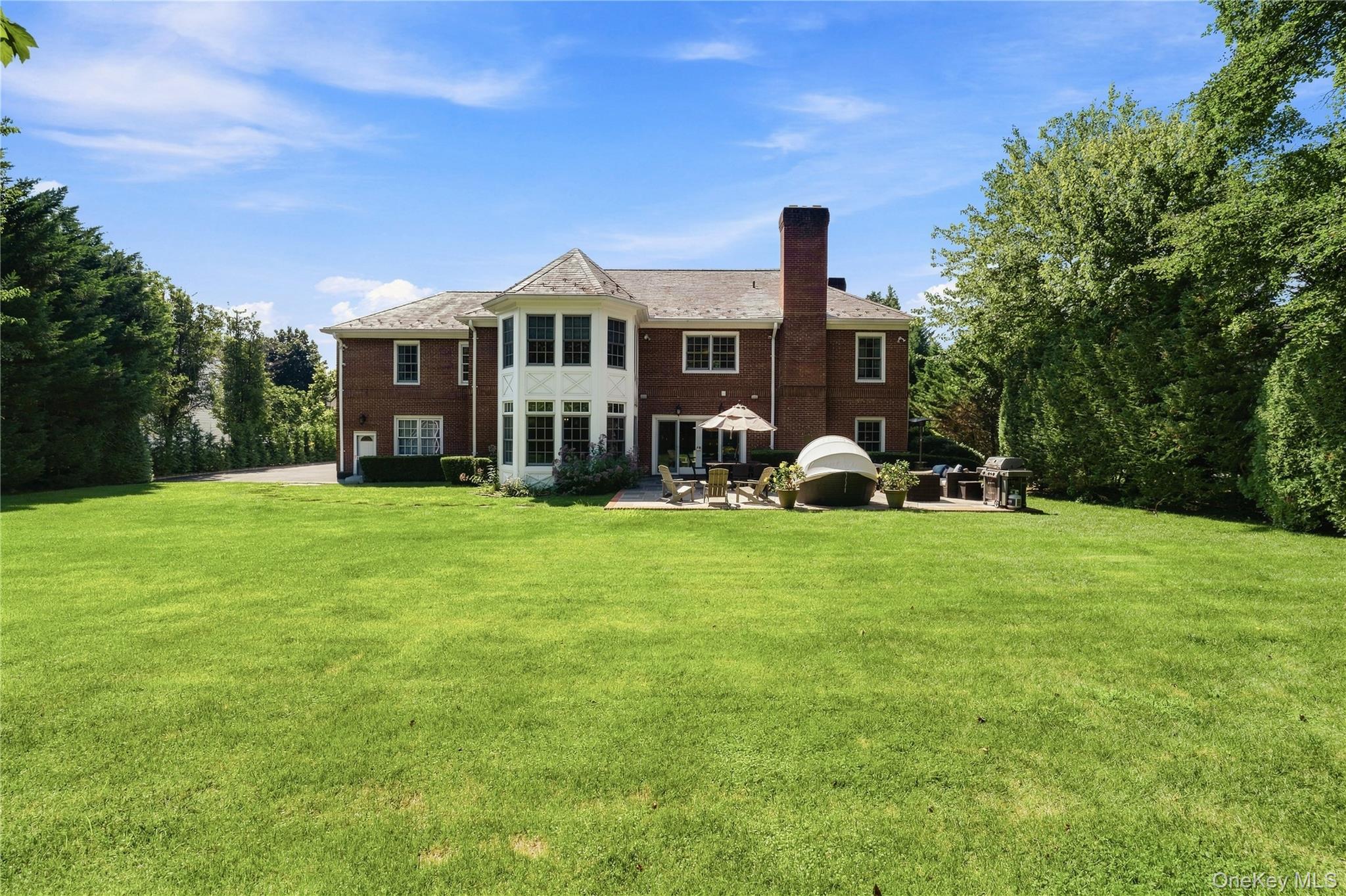87 4th Street Property Photo 3