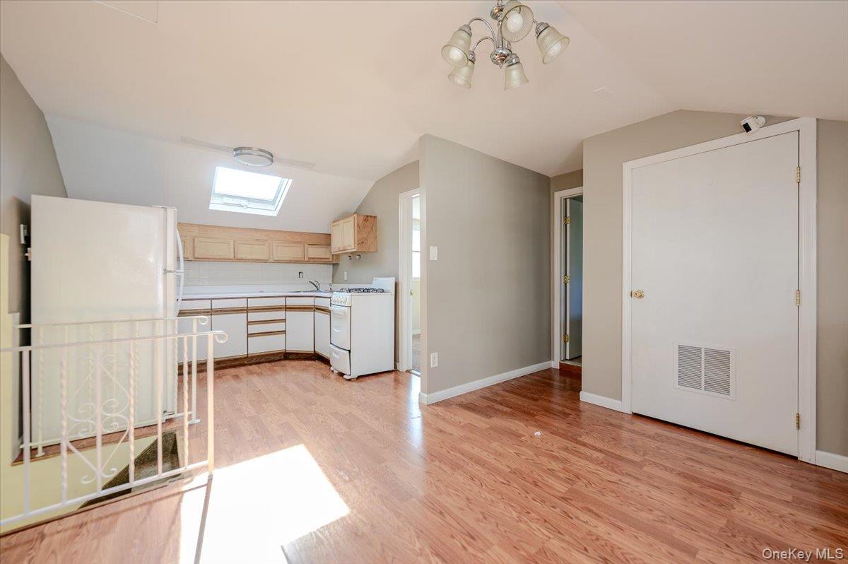 13 Truxton Road Upper Property Photo 5