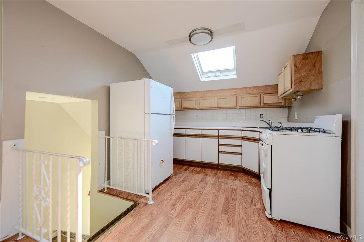 13 Truxton Road Upper Property Photo 7