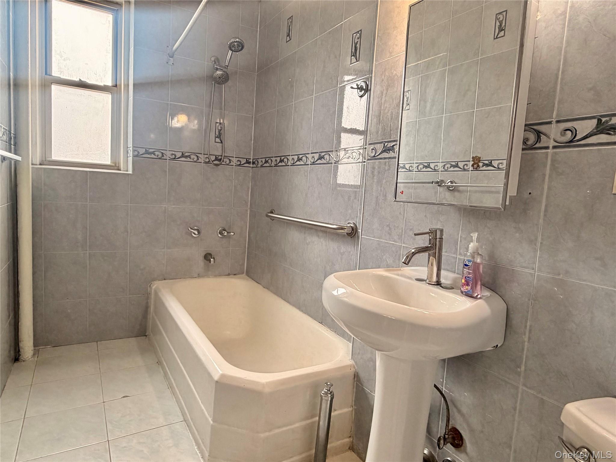 1717 Avenue 2k Property Photo 8