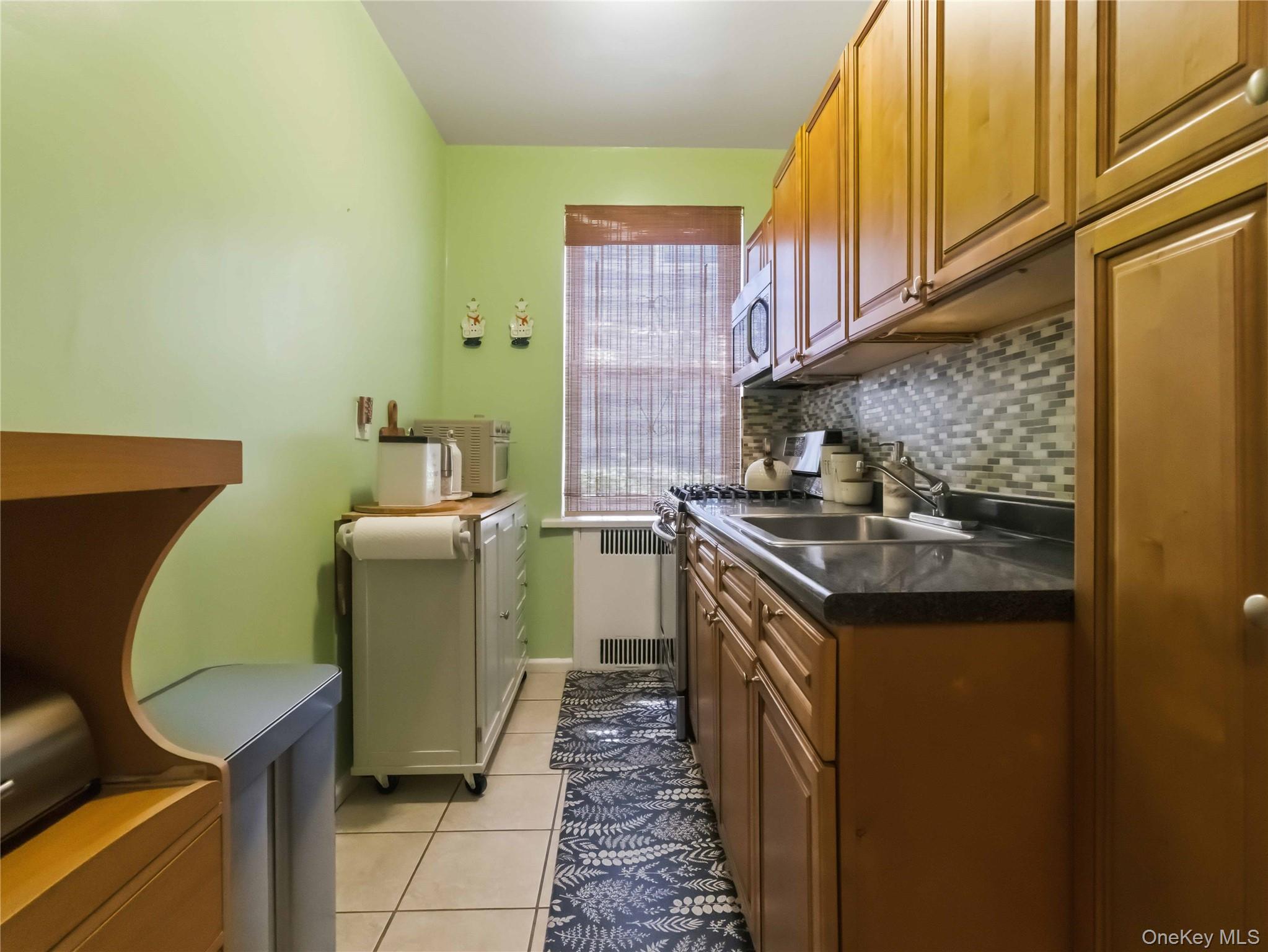 2190 Boston Road 5a Property Photo 12