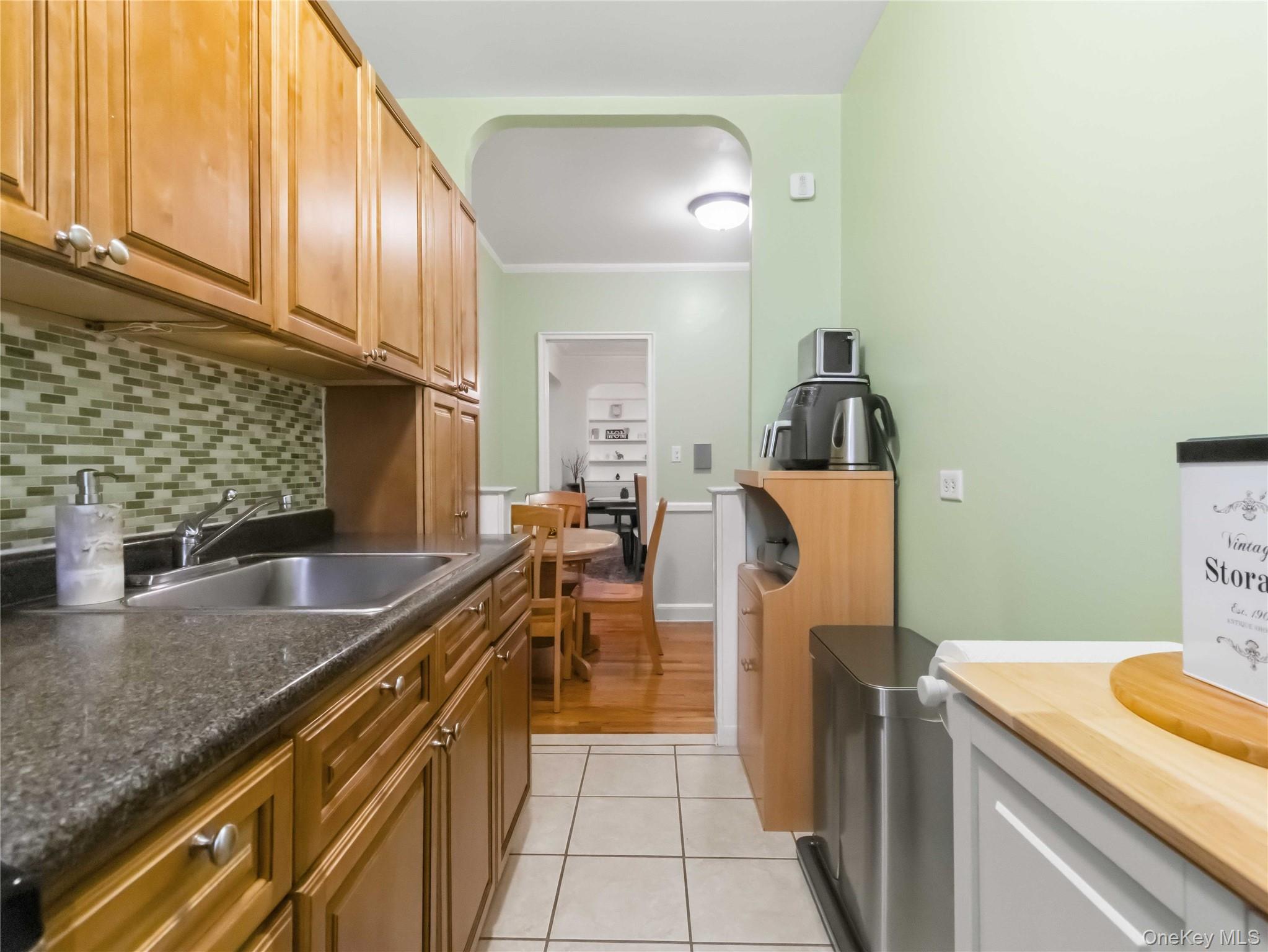 2190 Boston Road 5a Property Photo 15