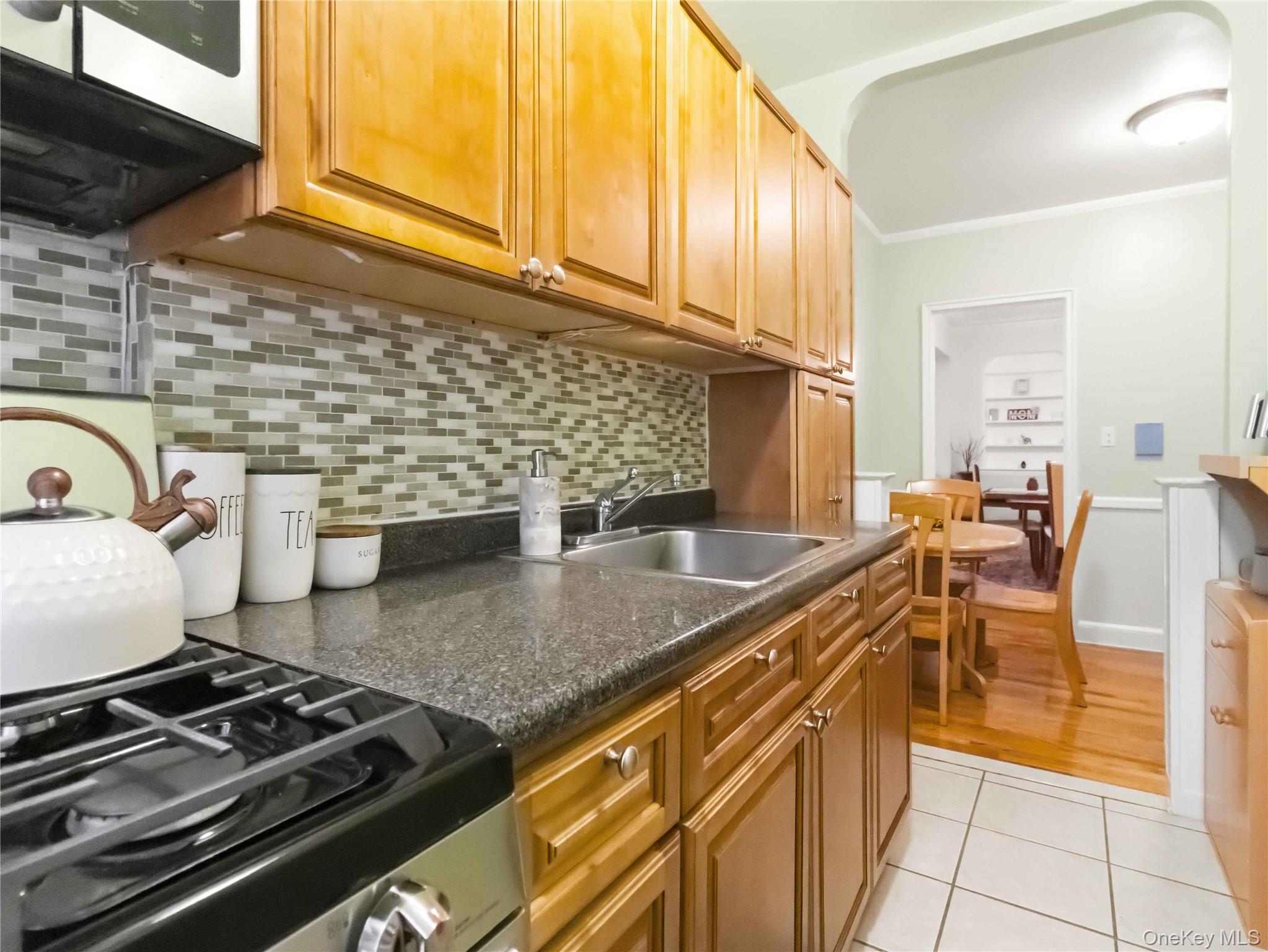 2190 Boston Road 5a Property Photo 16