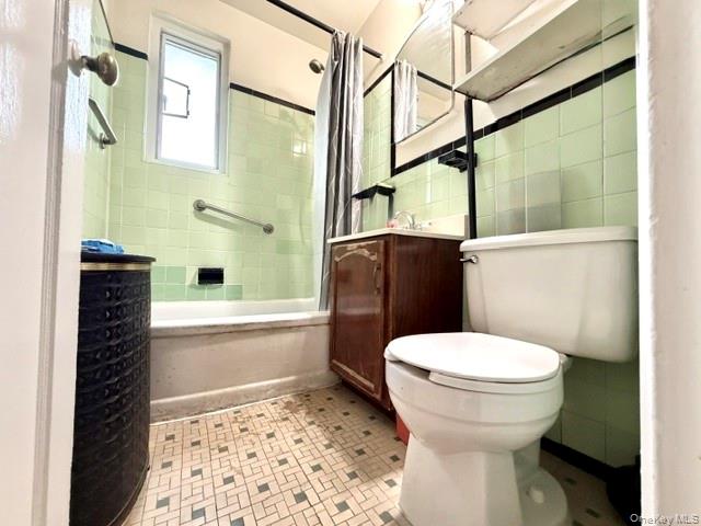 69-29 218th Street Lower Property Photo 17