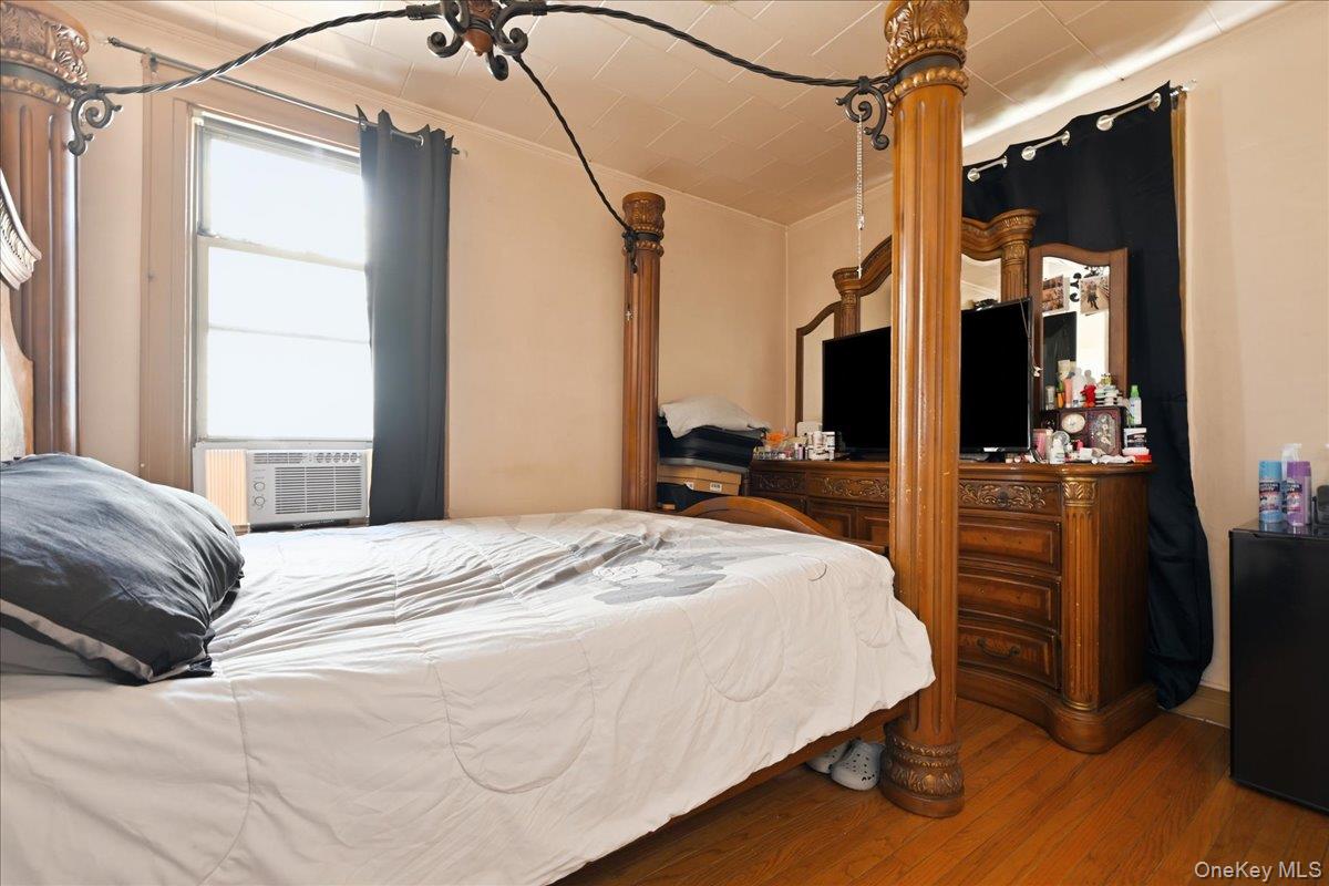 7733 79th Place Property Photo 12