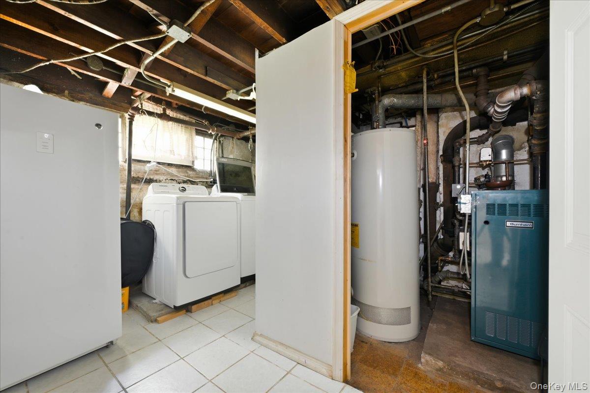 7733 79th Place Property Photo 17