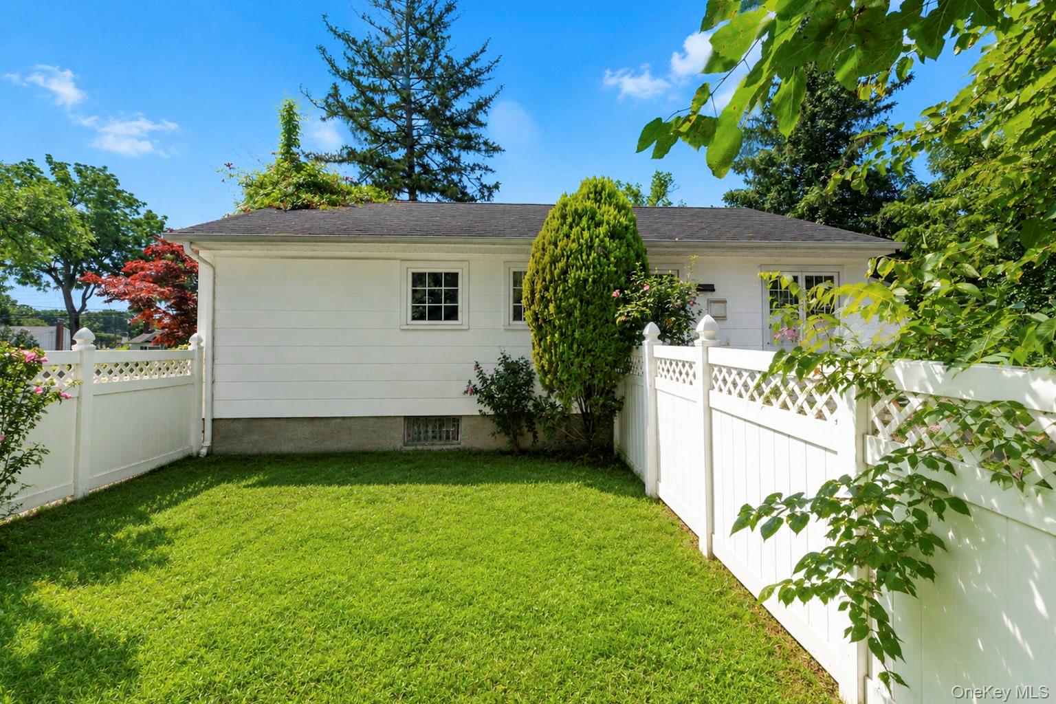 1 Dale Lane Property Photo 8