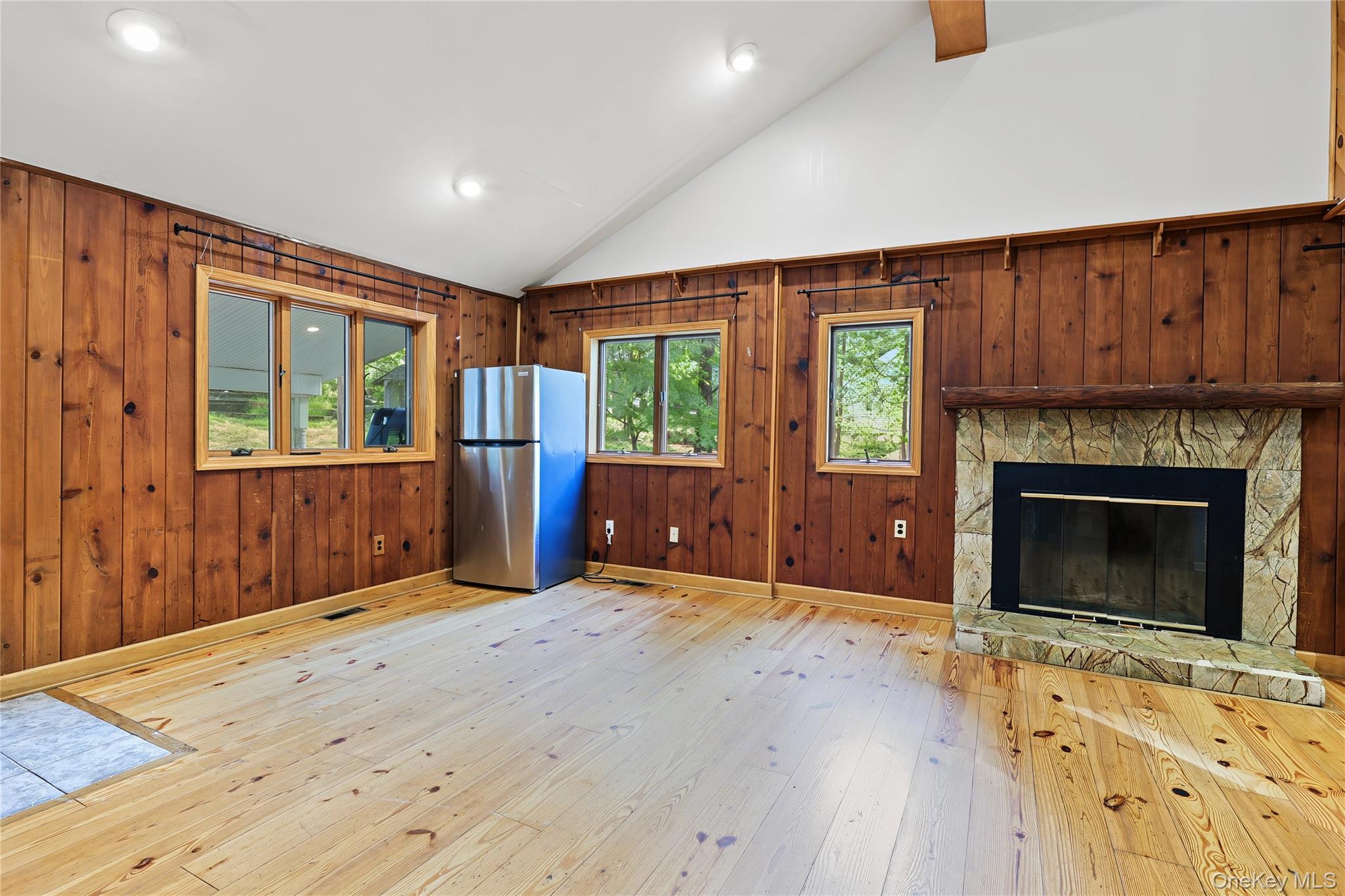 19 Farview Terrace Property Photo 6