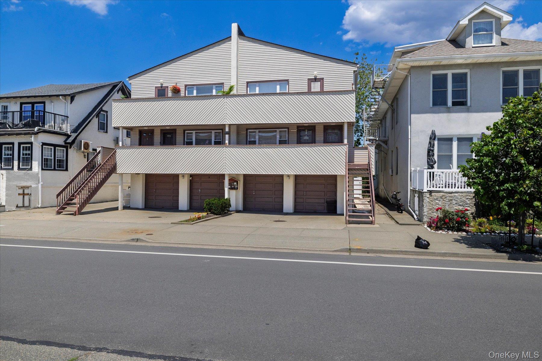 537 E Broadway 201 Property Photo 1