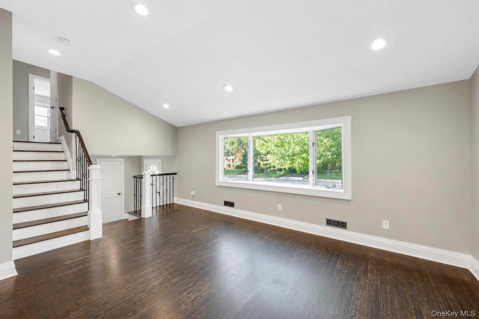 18 Catherwood Crescent Property Photo 6