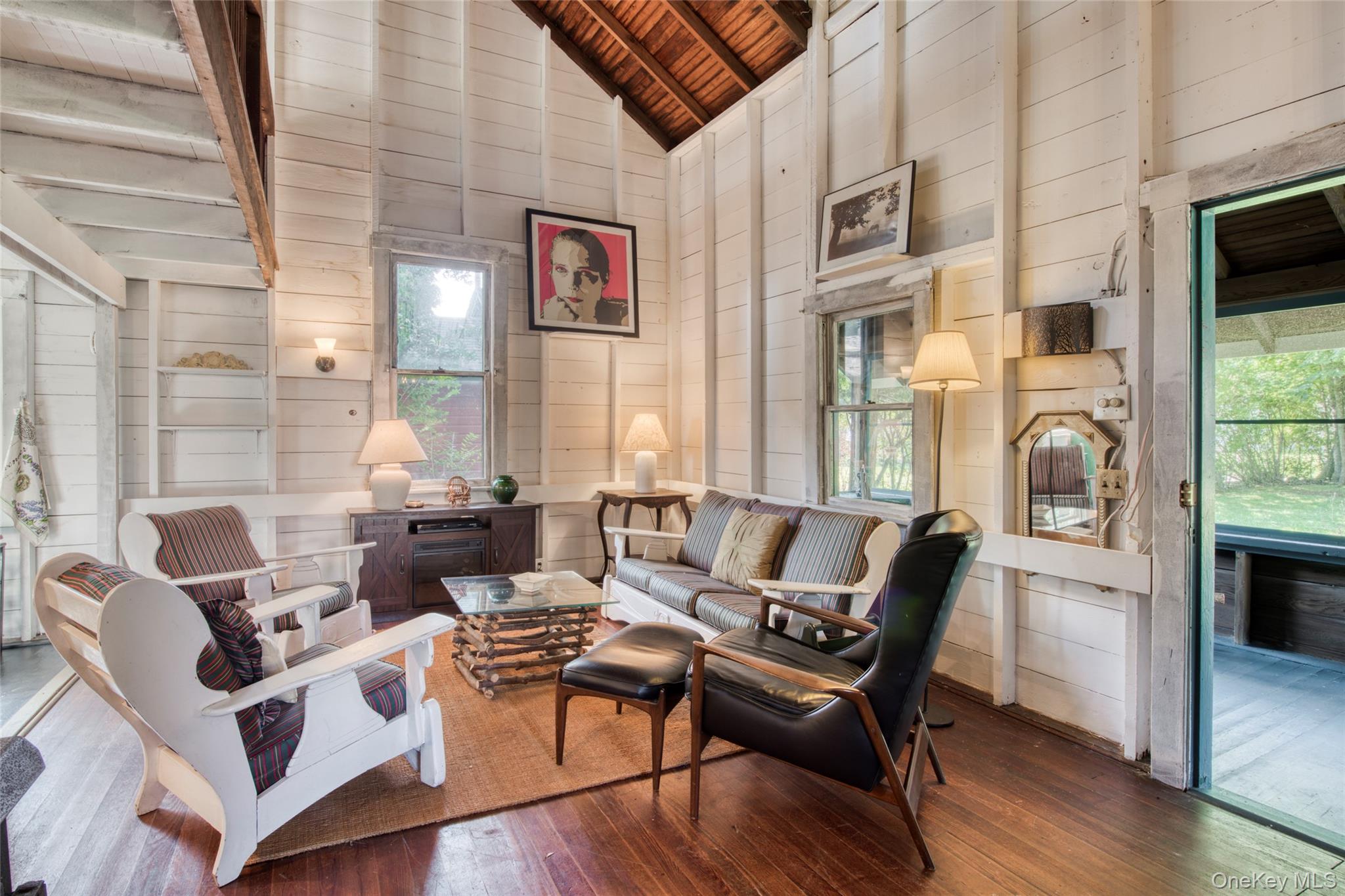 44 (1180) Sound Road Property Photo 5