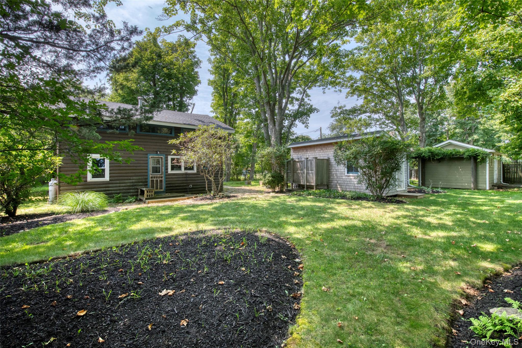 44 (1180) Sound Road Property Photo 6