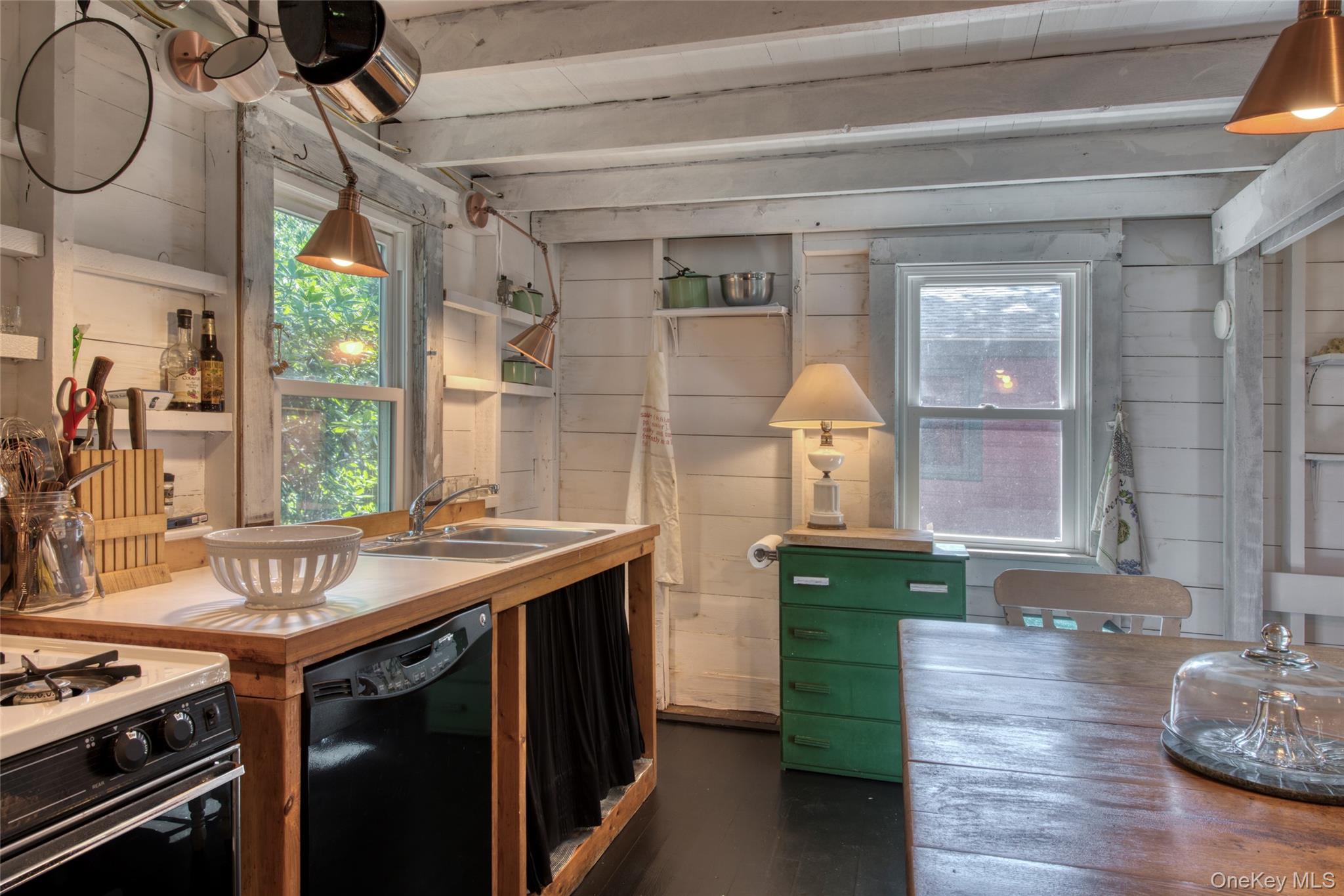 44 (1180) Sound Road Property Photo 7
