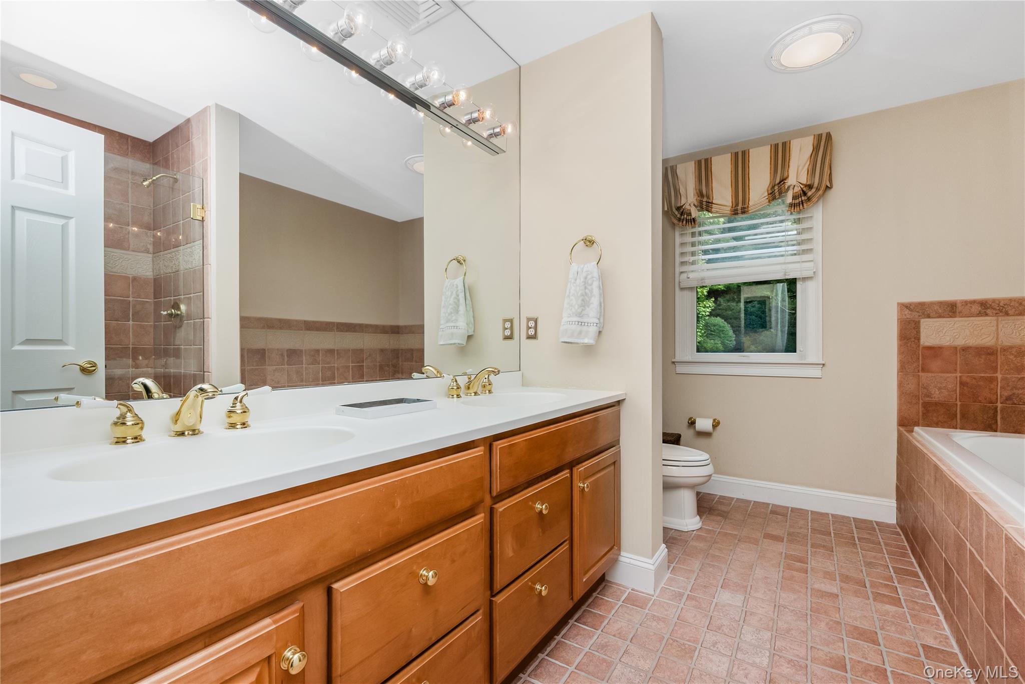 230 Woodbine Avenue Property Photo 33