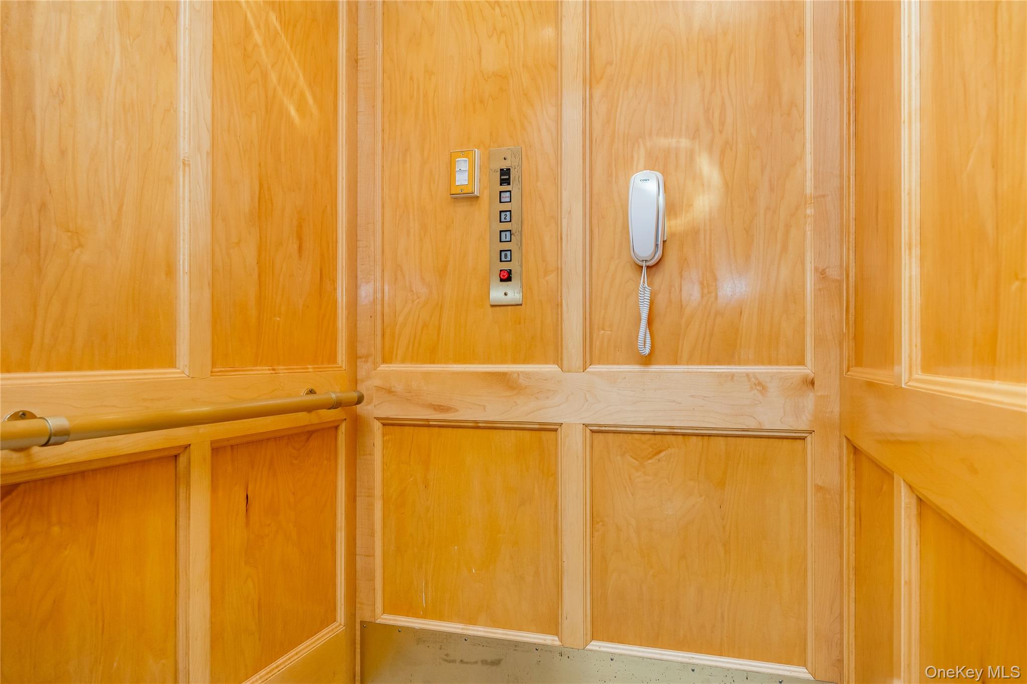 230 Woodbine Avenue Property Photo 39