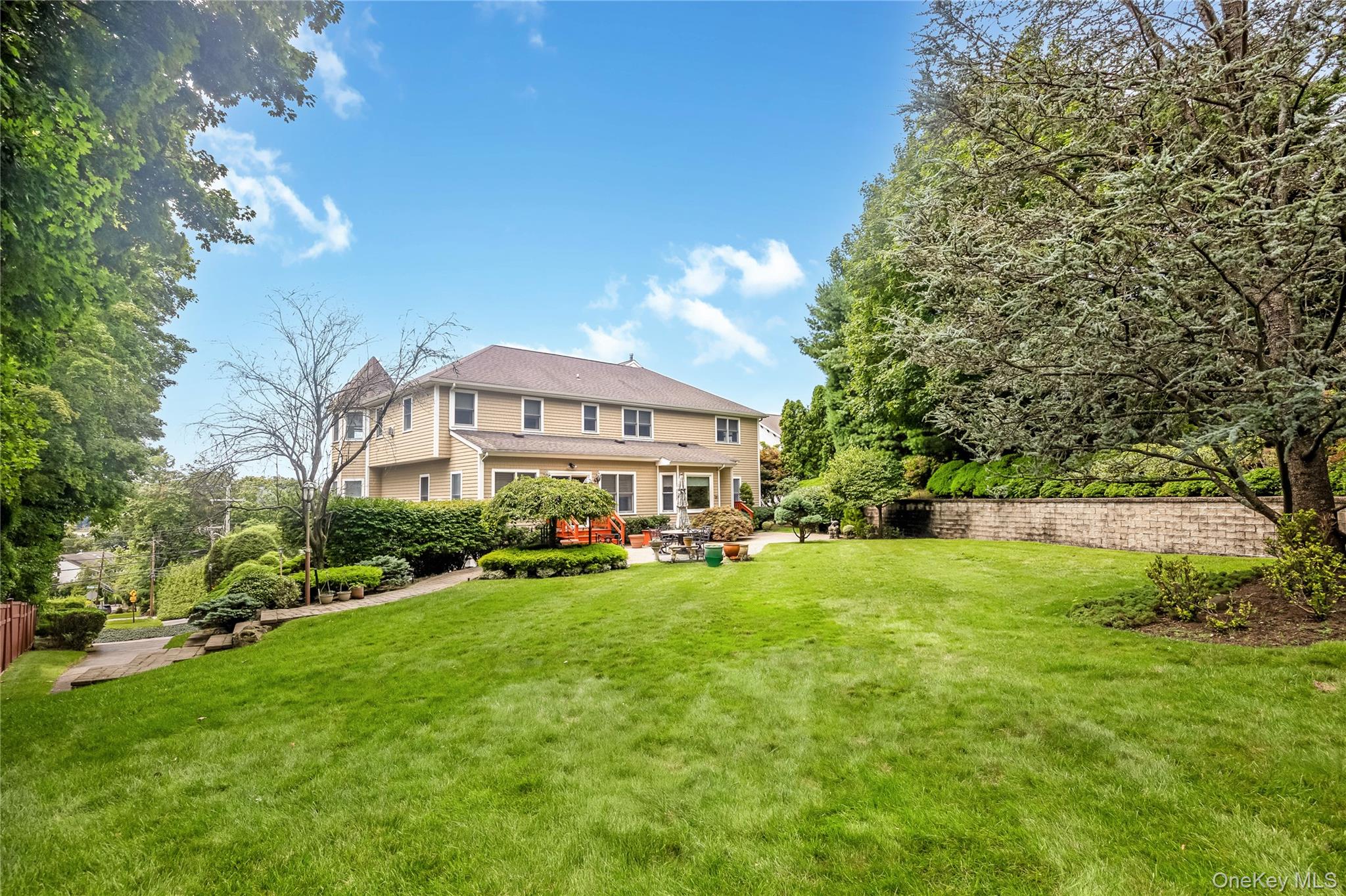 230 Woodbine Avenue Property Photo 40