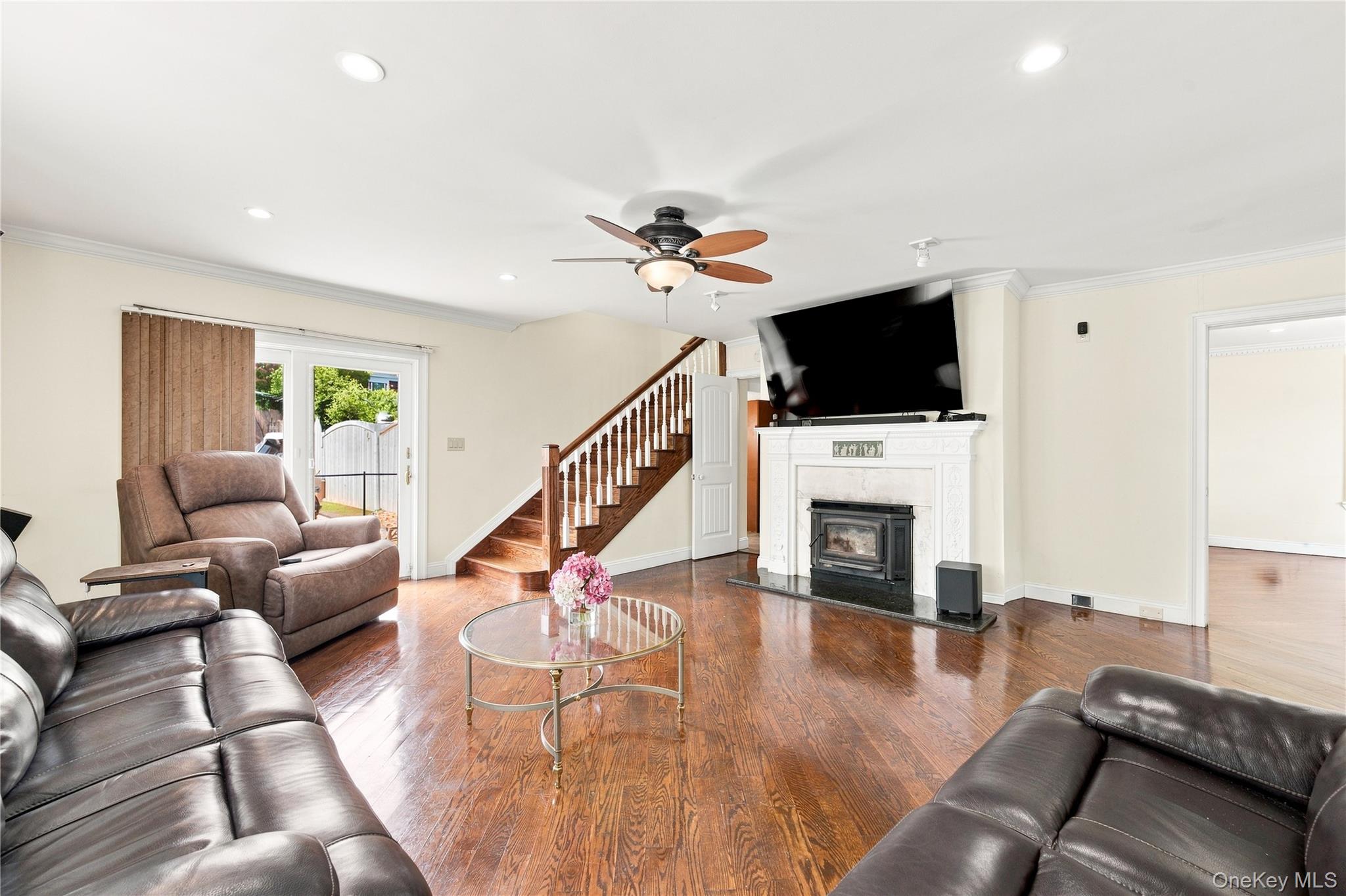 3340 157th Street Property Photo 8