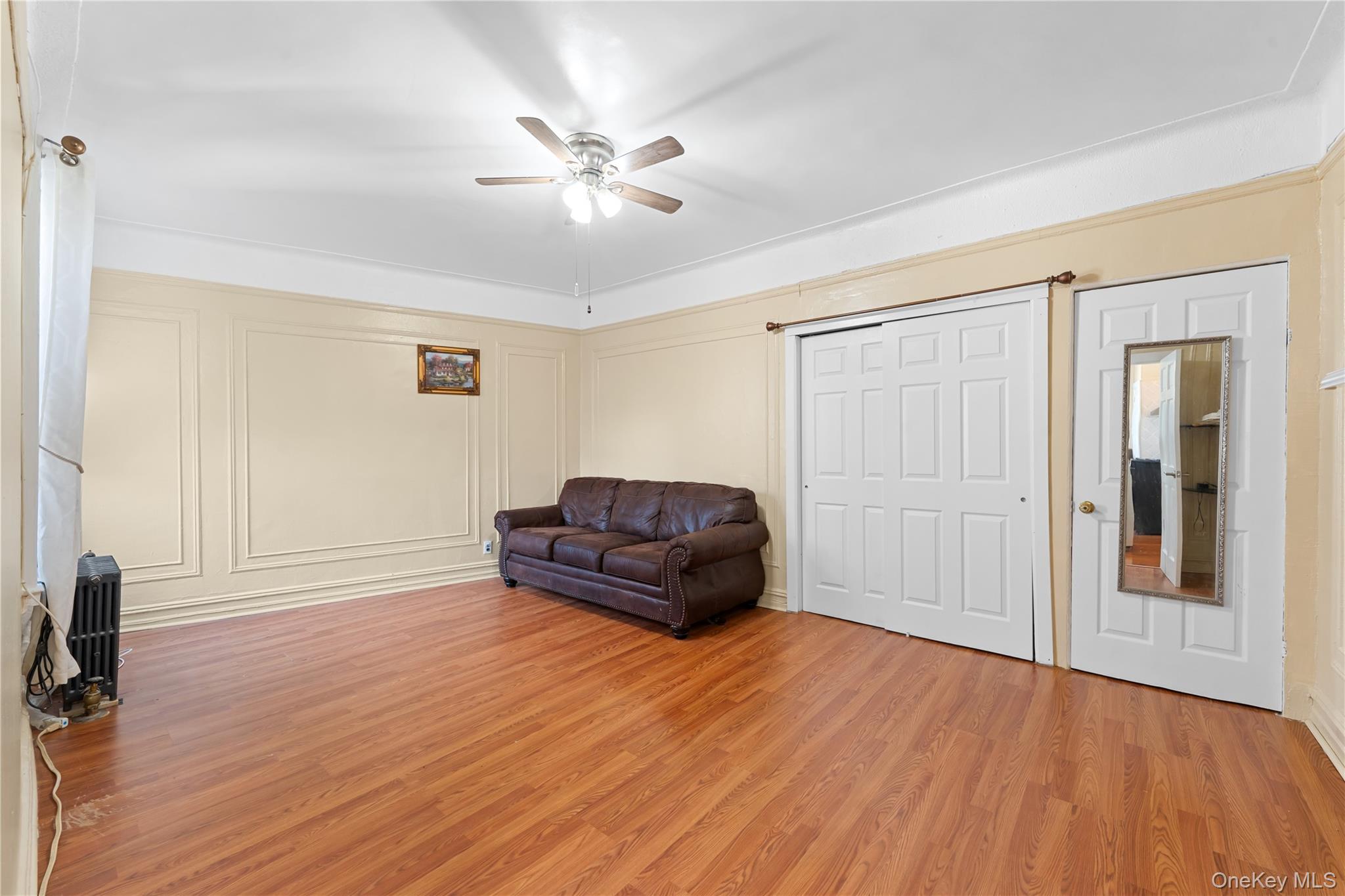 941 Jerome Avenue 11g Property Photo 2