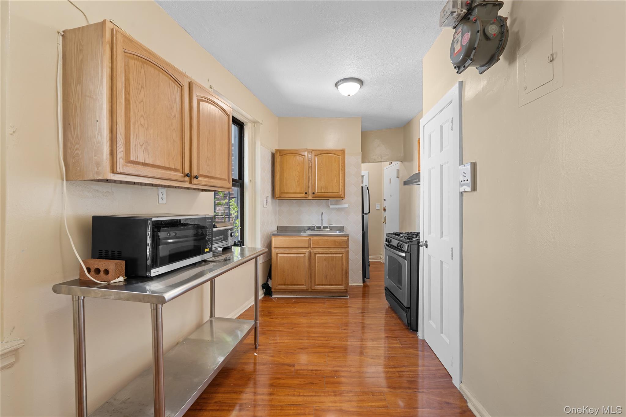 941 Jerome Avenue 11g Property Photo 9