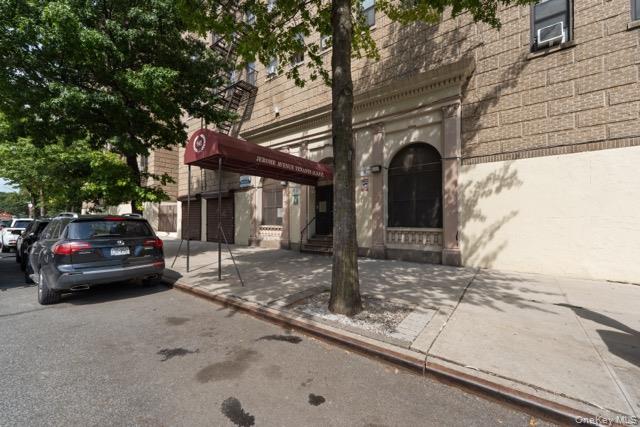 941 Jerome Avenue 11g Property Photo 14