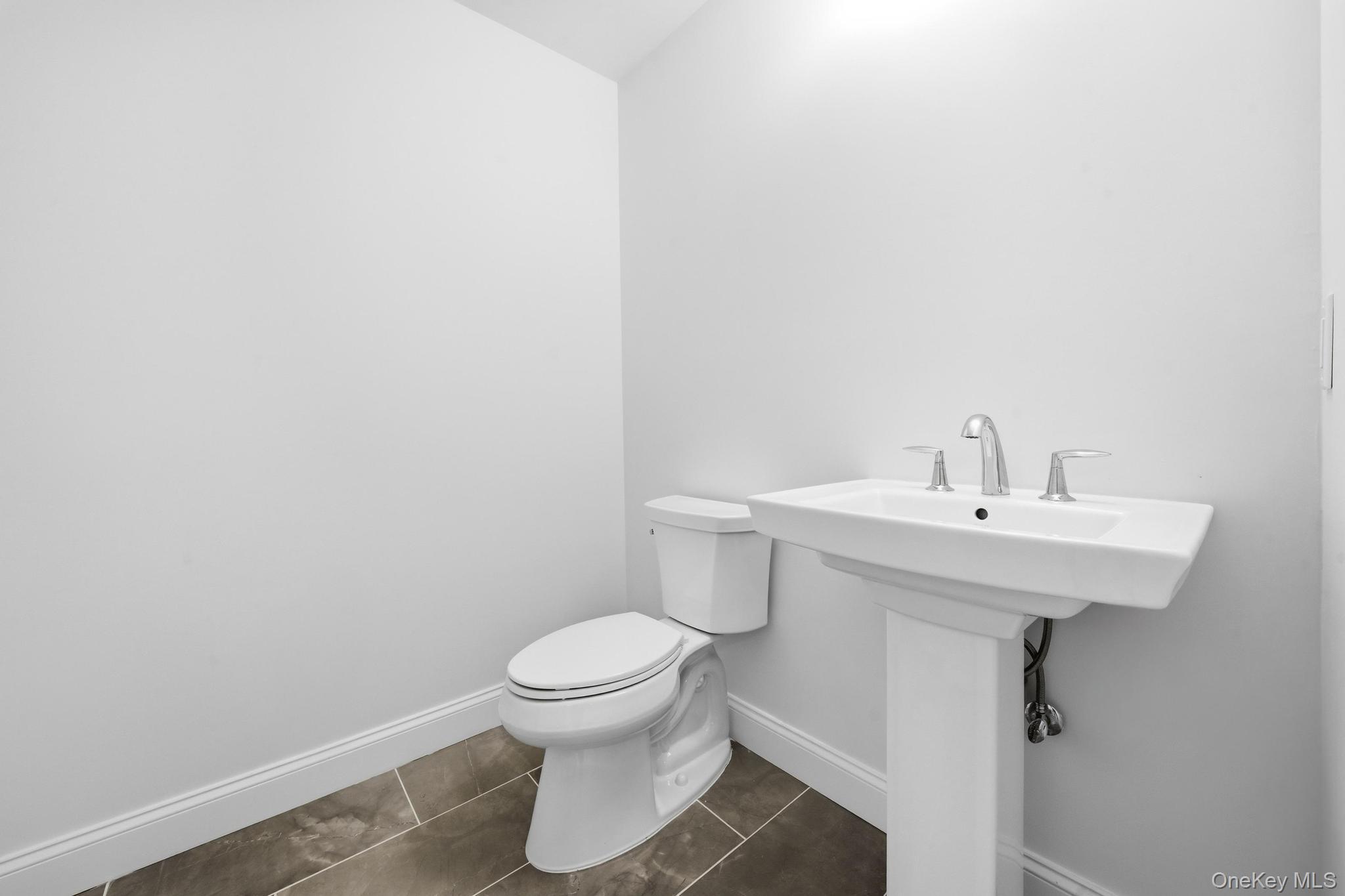 72 Farm Acre Circle Property Photo 12