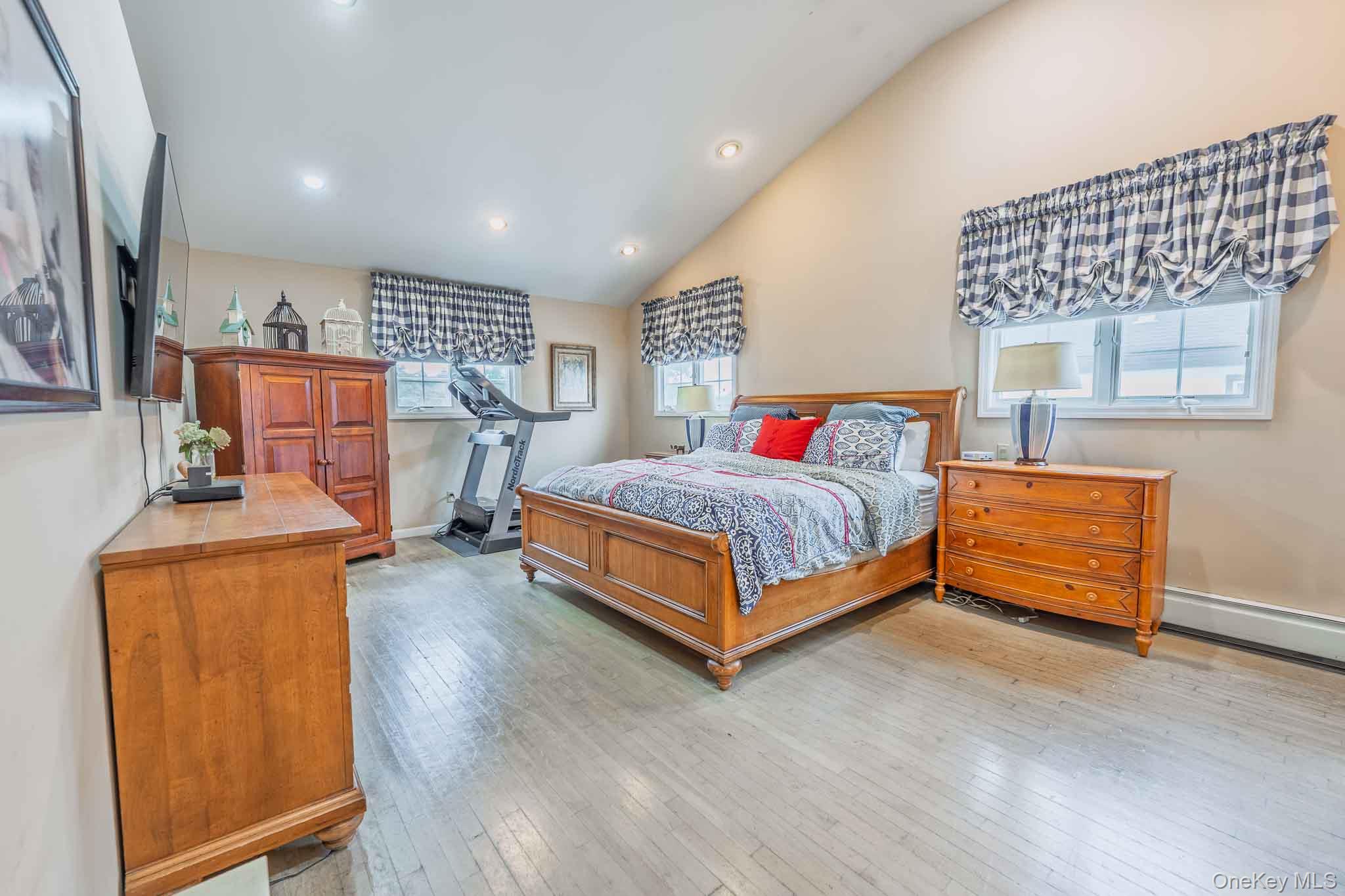 19 Howland Road Property Photo 18