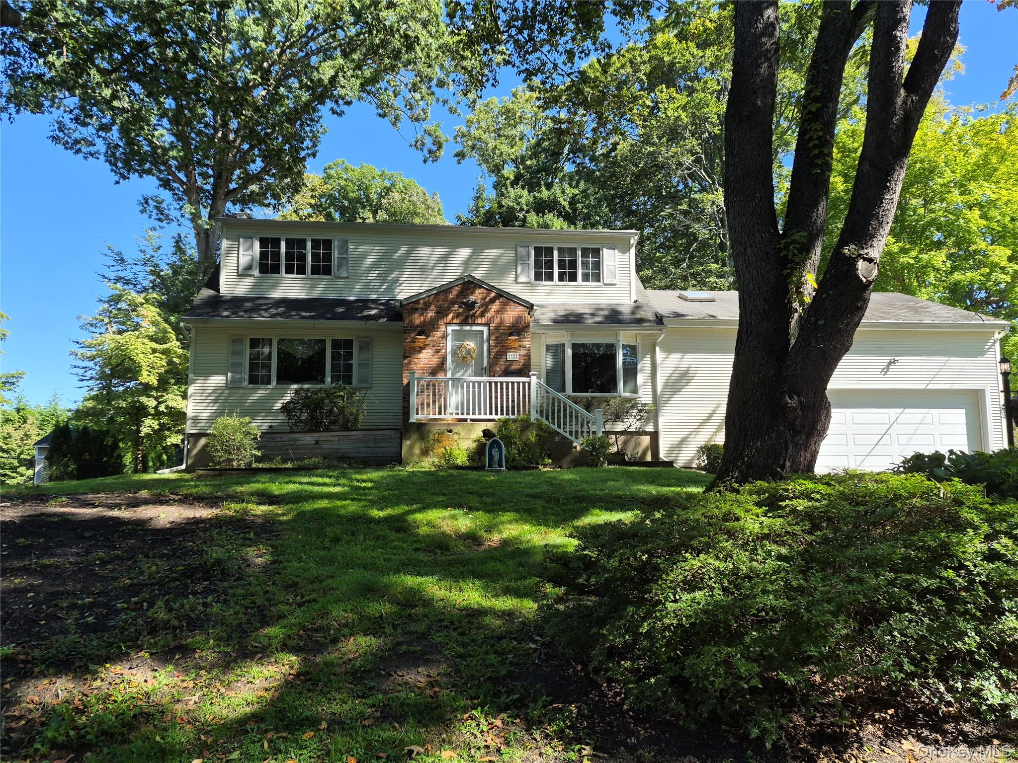 32 Carolina Drive Property Photo 1
