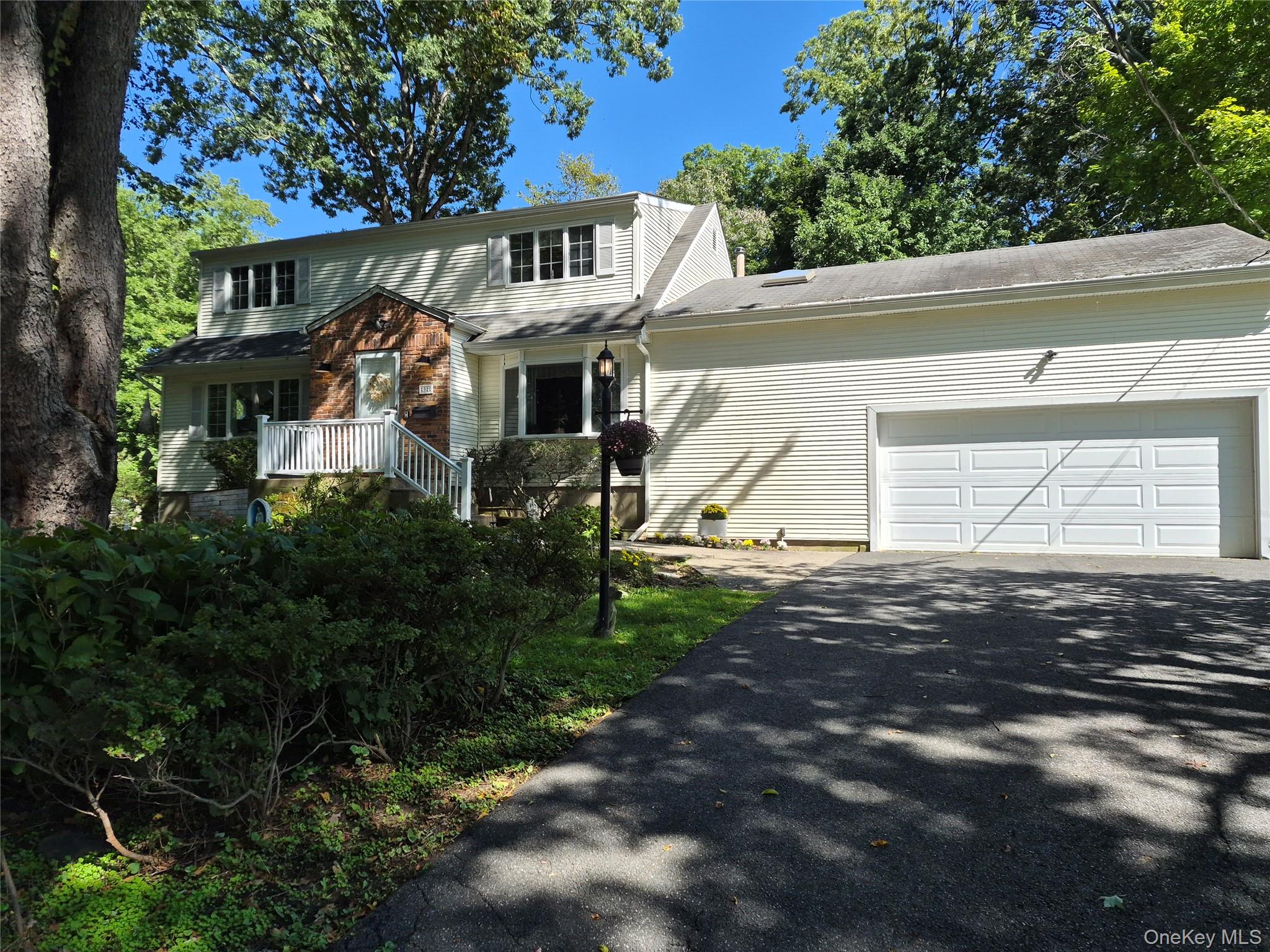 32 Carolina Drive Property Photo 2