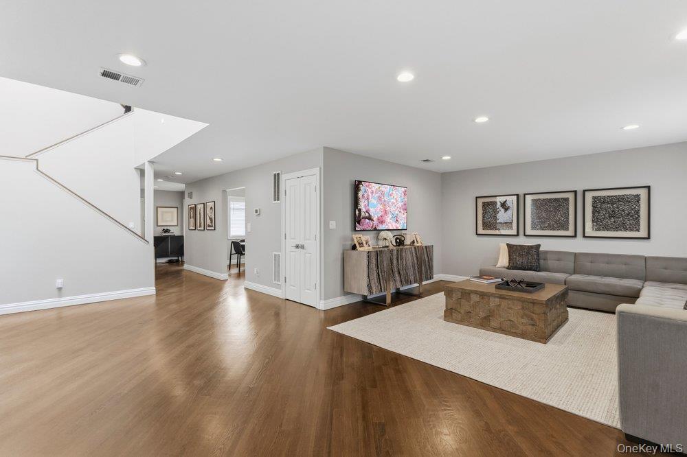 48 Chestnut Lane Property Photo 11
