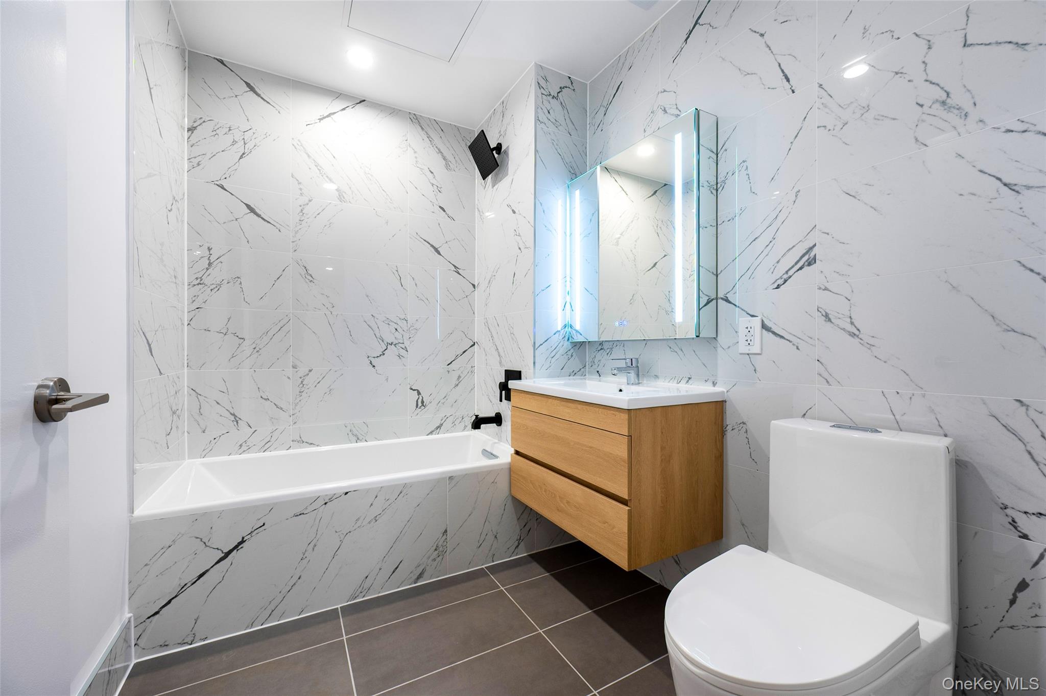 150-02 Northern Boulevard 4k Property Photo 8