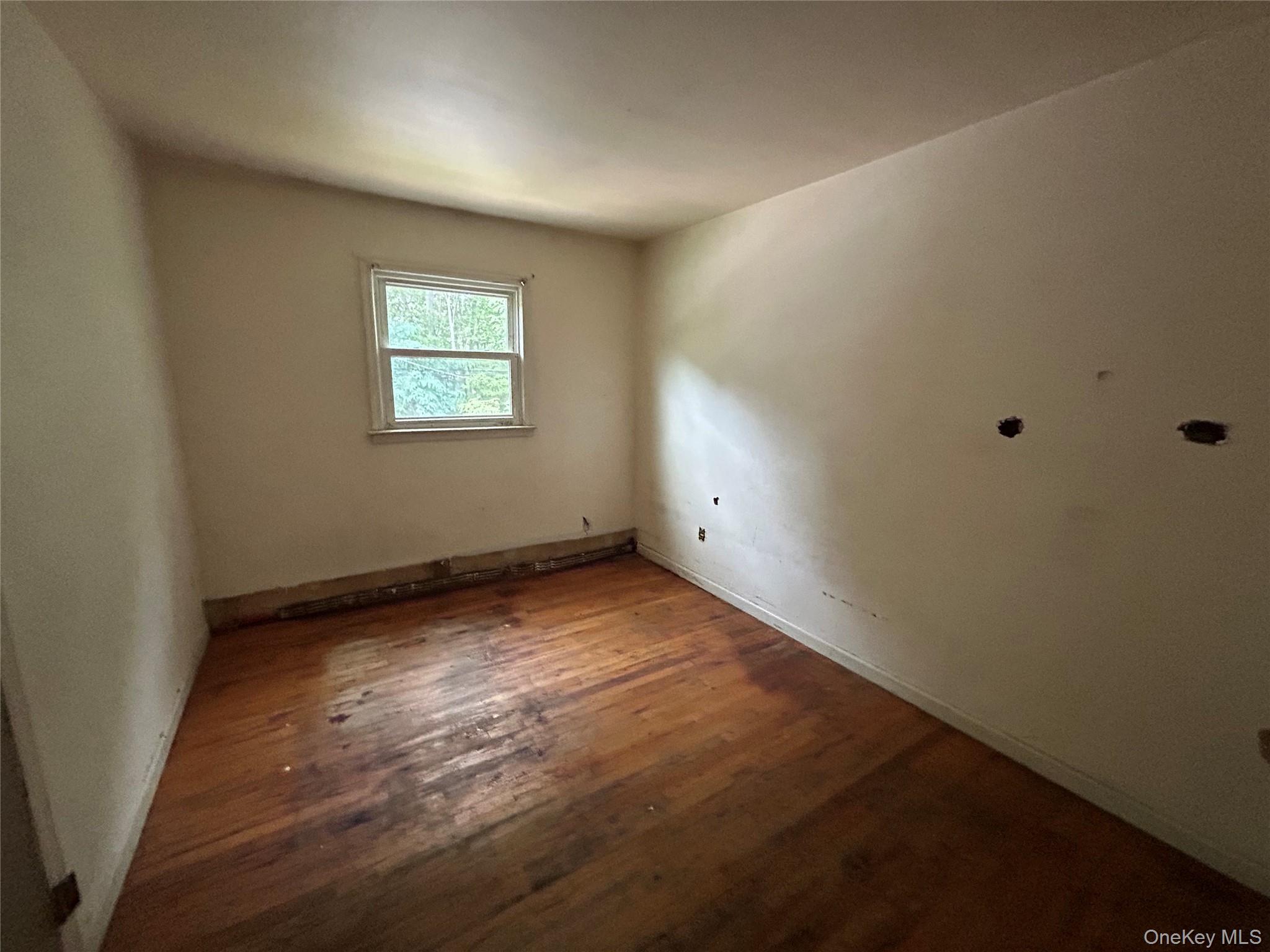 142 New York Avenue Property Photo 8