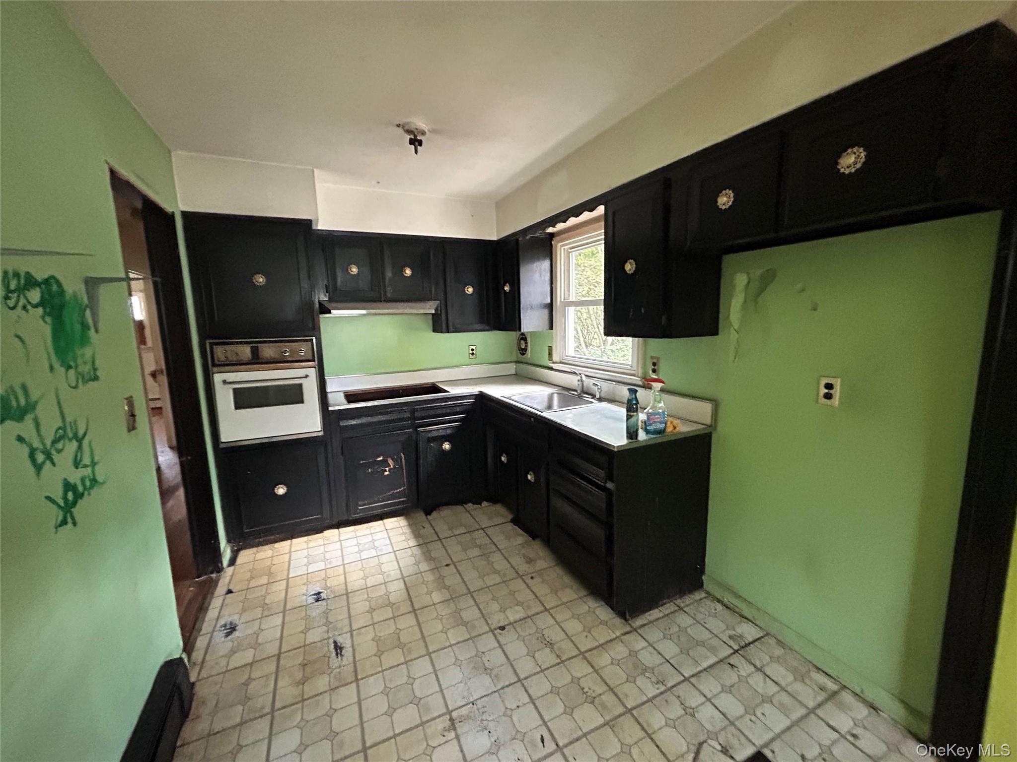 142 New York Avenue Property Photo 10