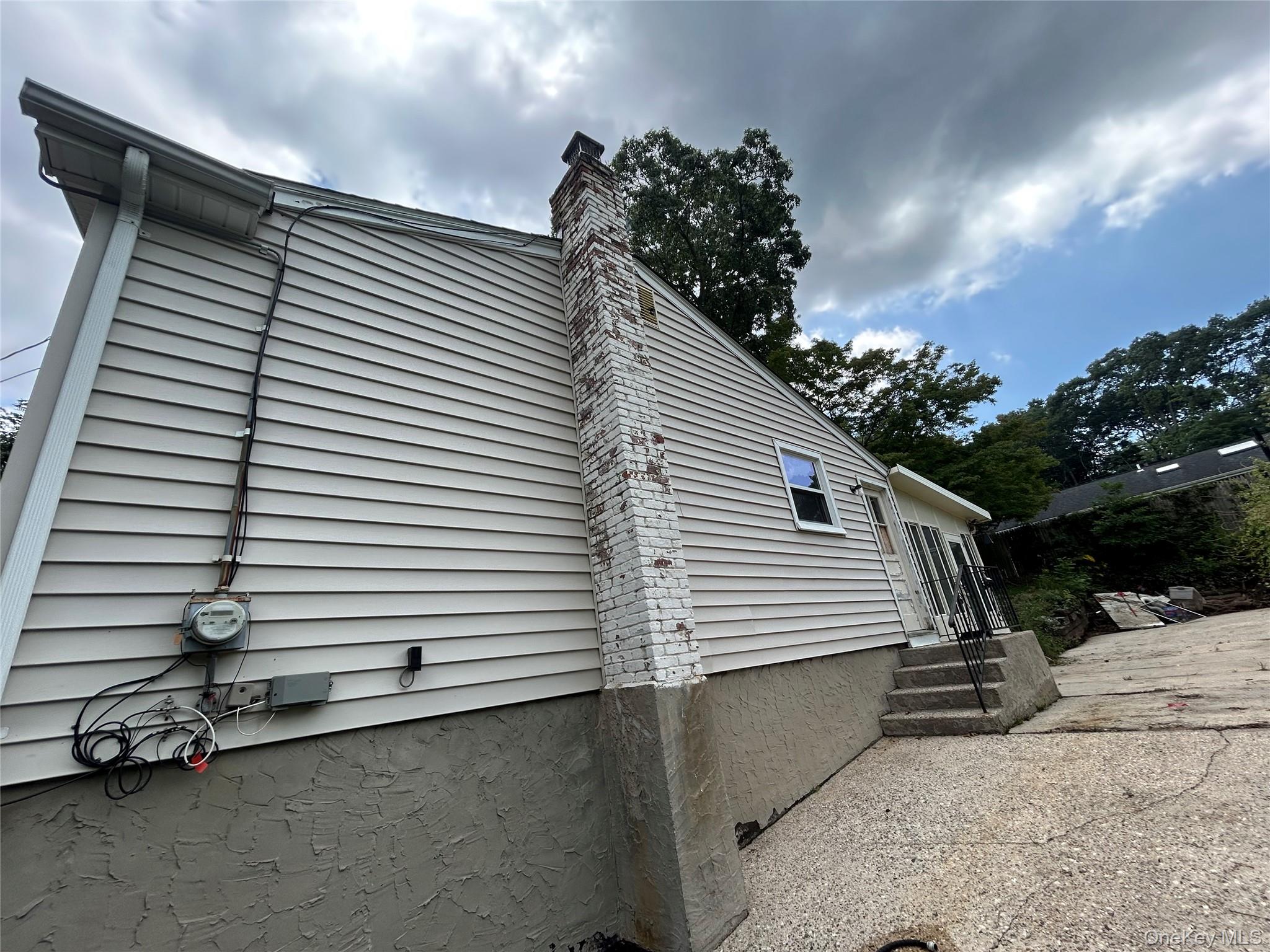 142 New York Avenue Property Photo 18