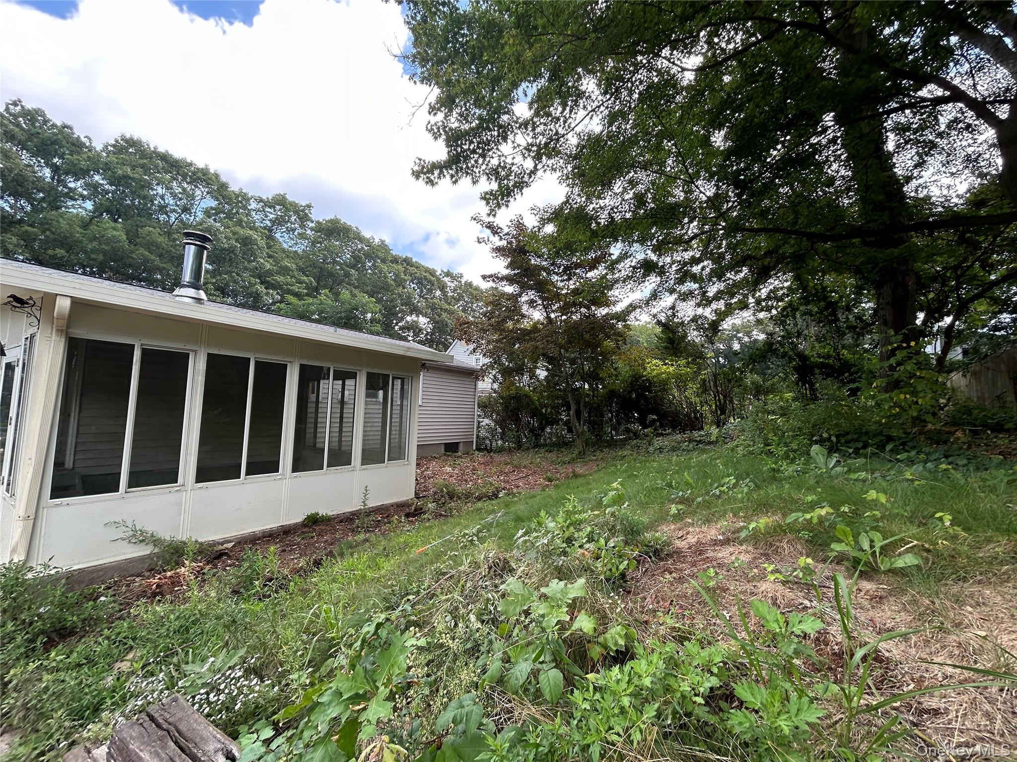 142 New York Avenue Property Photo 20