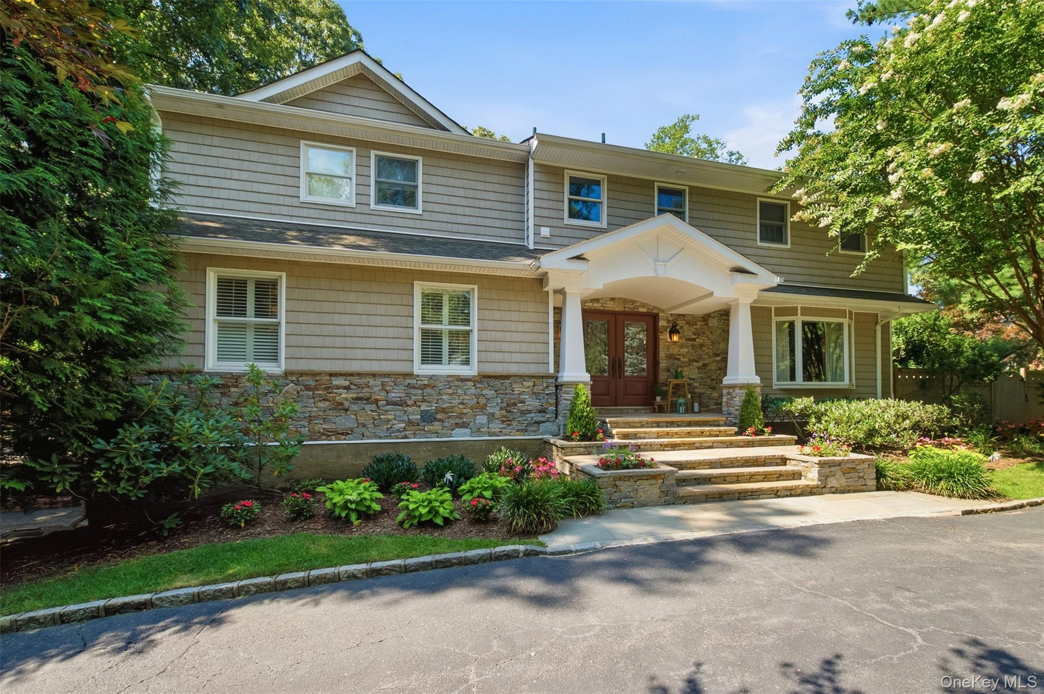 8 Clayton Drive Property Photo 3