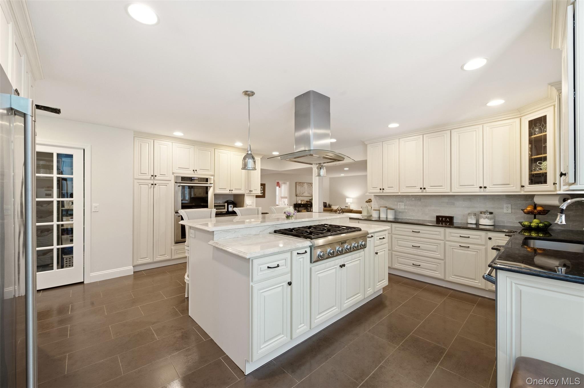 8 Clayton Drive Property Photo 6