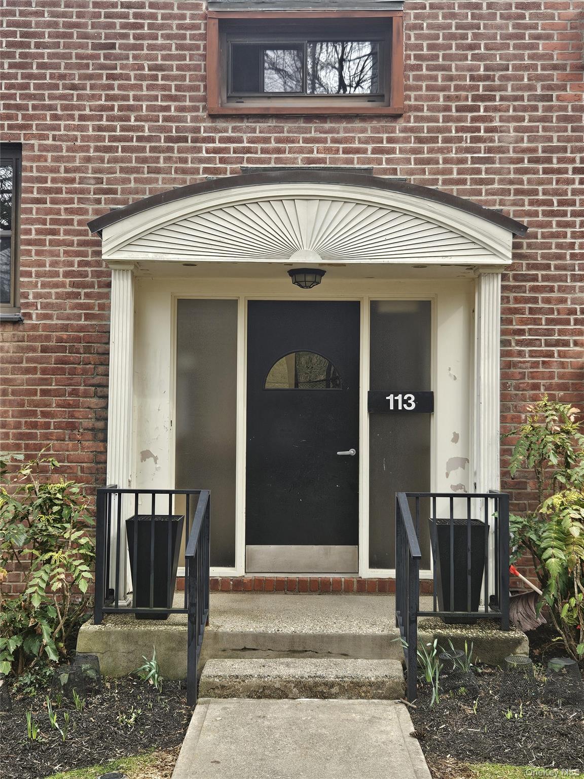 113 Beacon Hill Dr E25 Property Photo 2