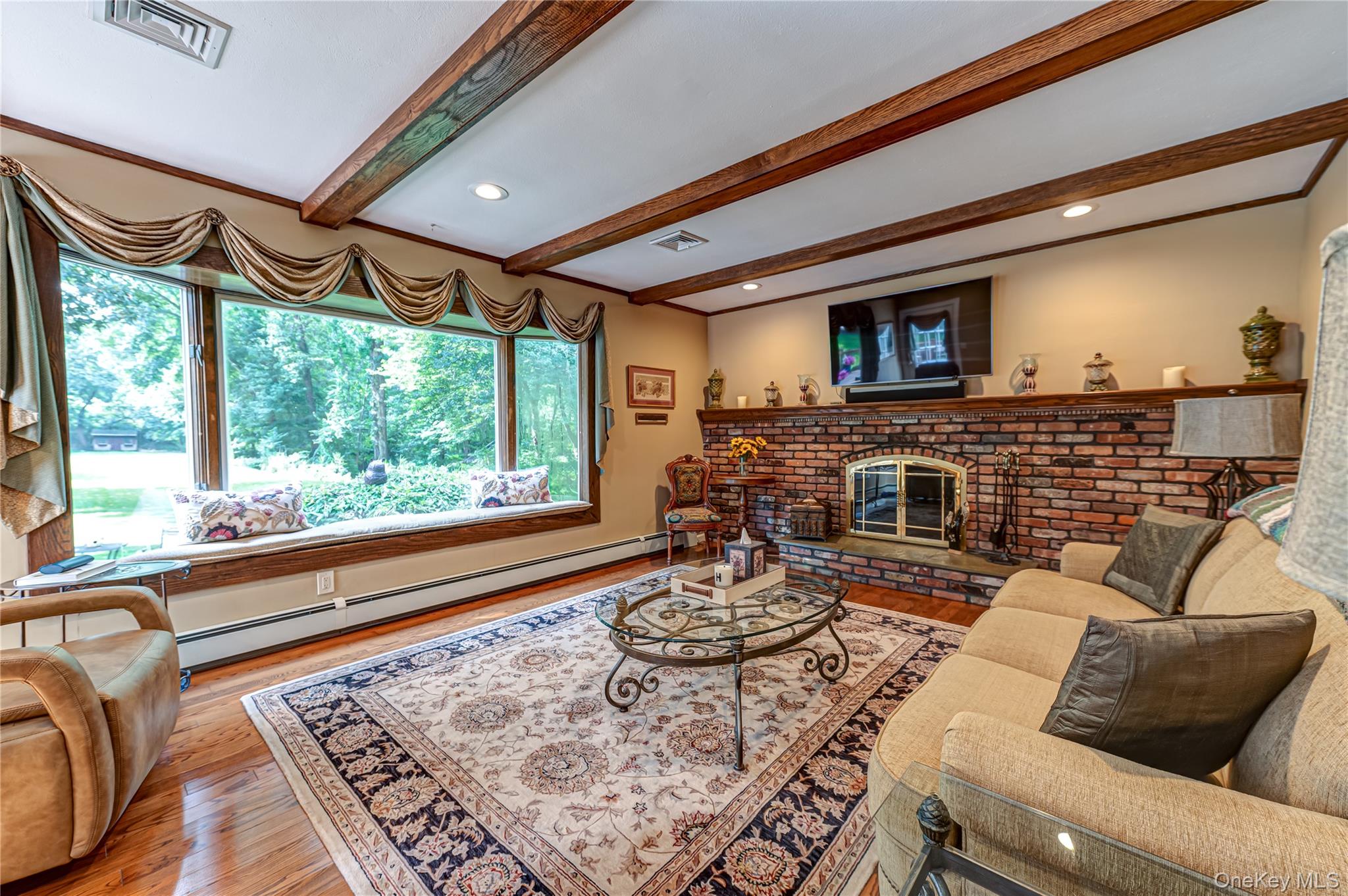 14 Breeze Hill Road Property Photo 9