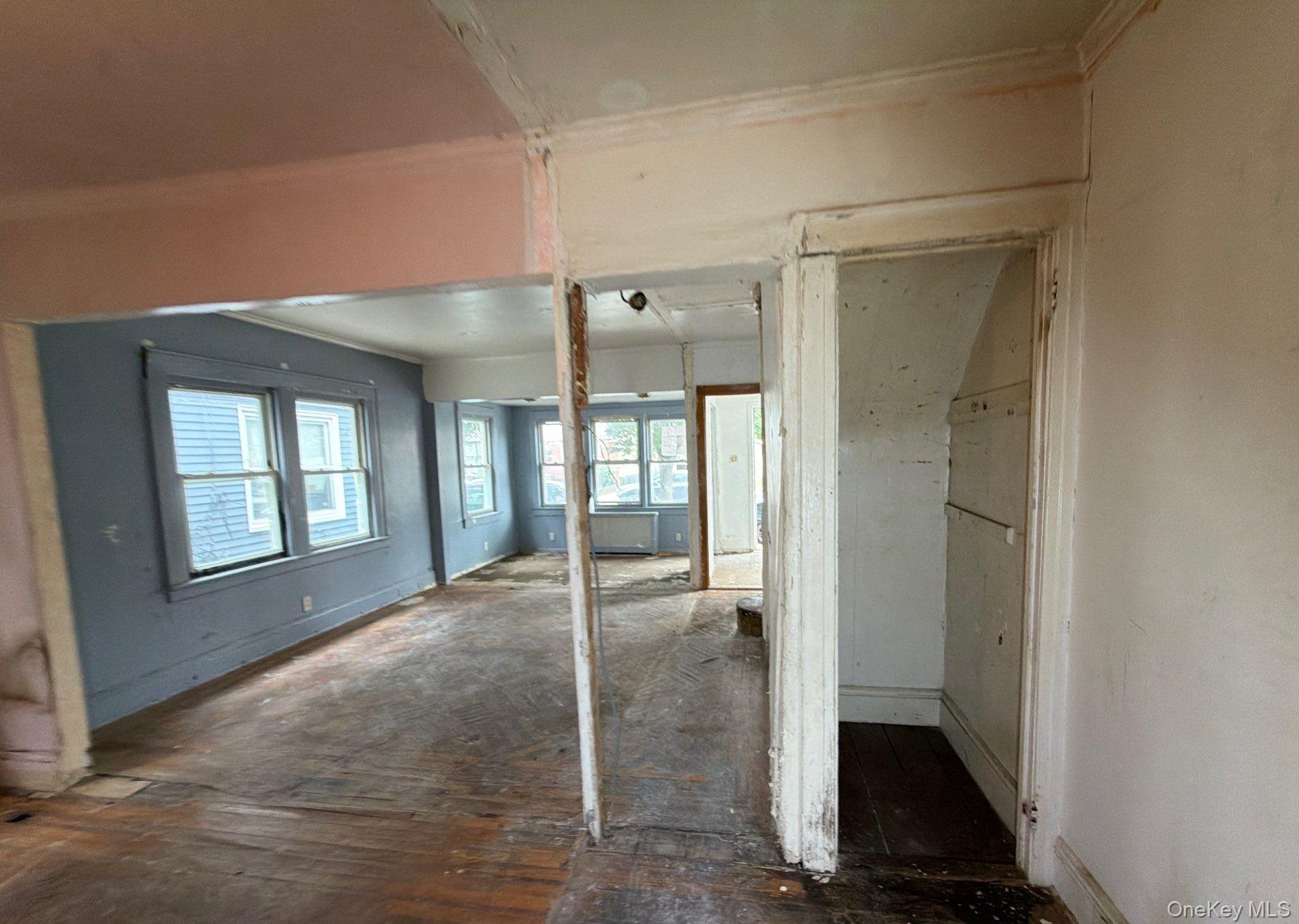 102-09 216th Street Property Photo 6